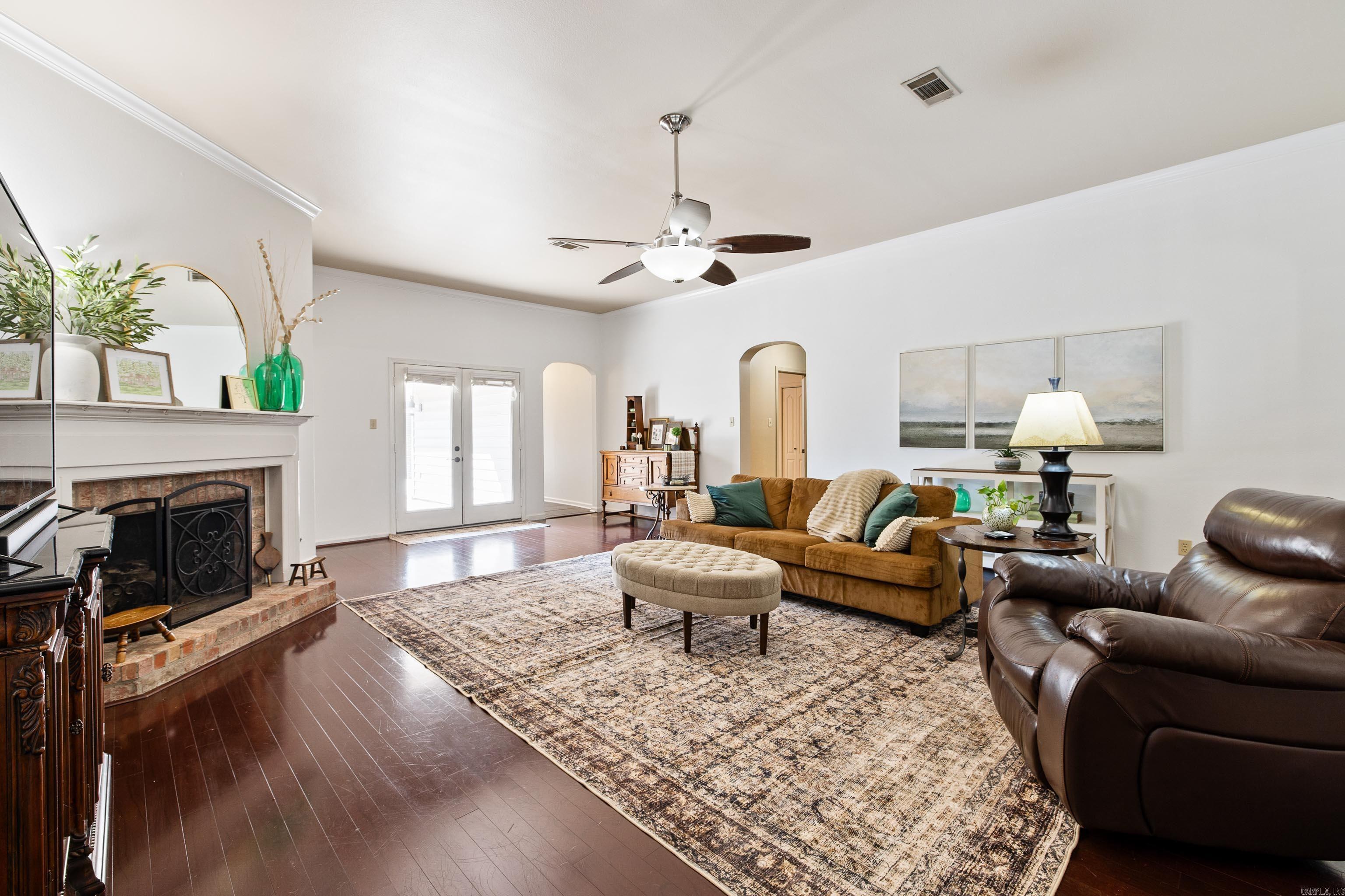 WELLINGTON POINTE - Residential