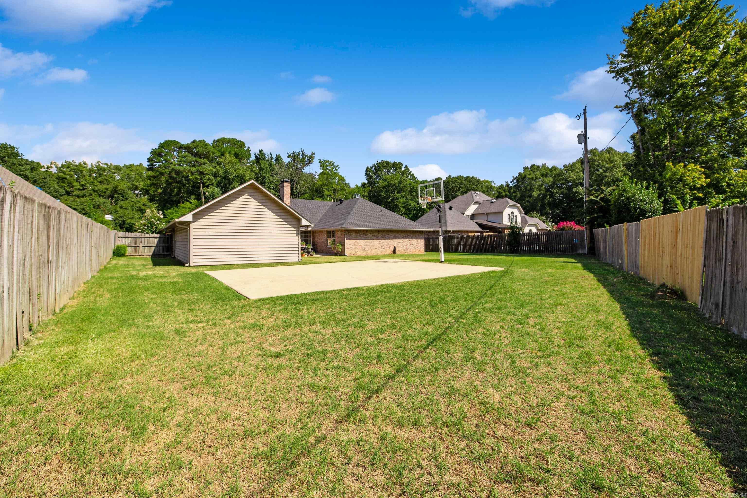 WELLINGTON POINTE - Residential