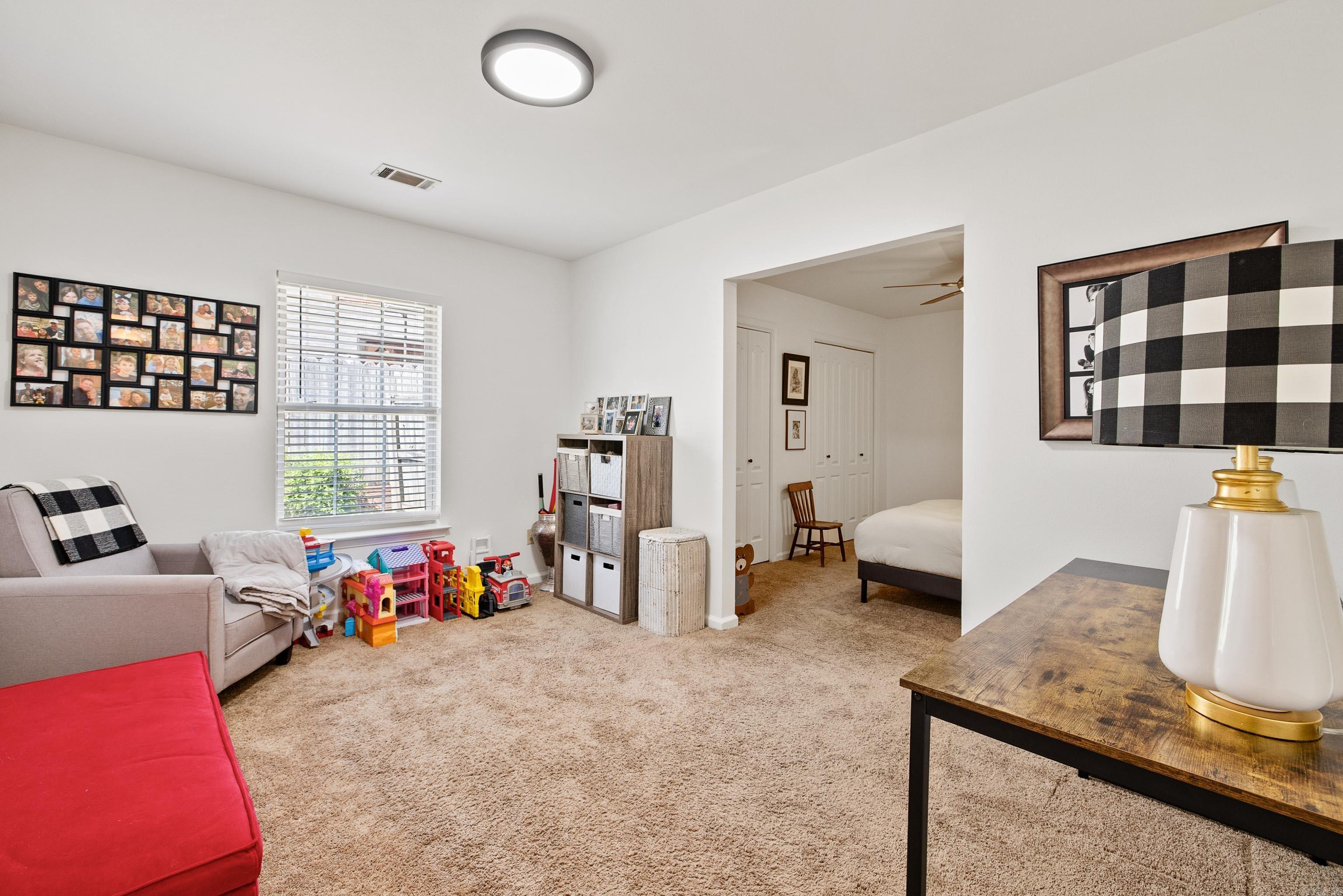 WELLINGTON POINTE - Residential