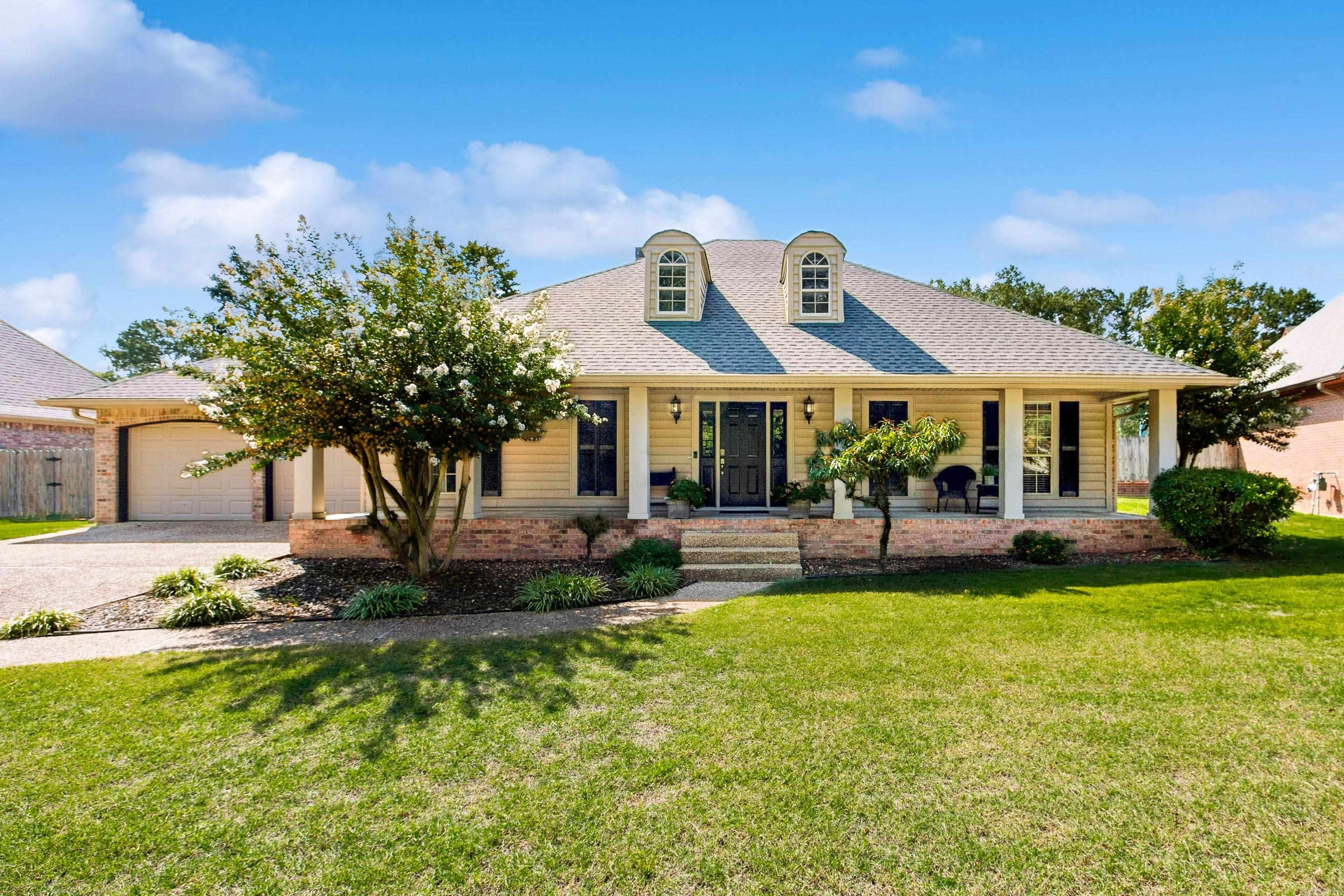 WELLINGTON POINTE - Residential
