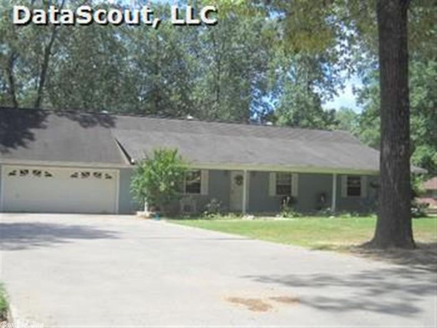 Nice  3/2 bath home in WHSD. Can be bought with or without shop.