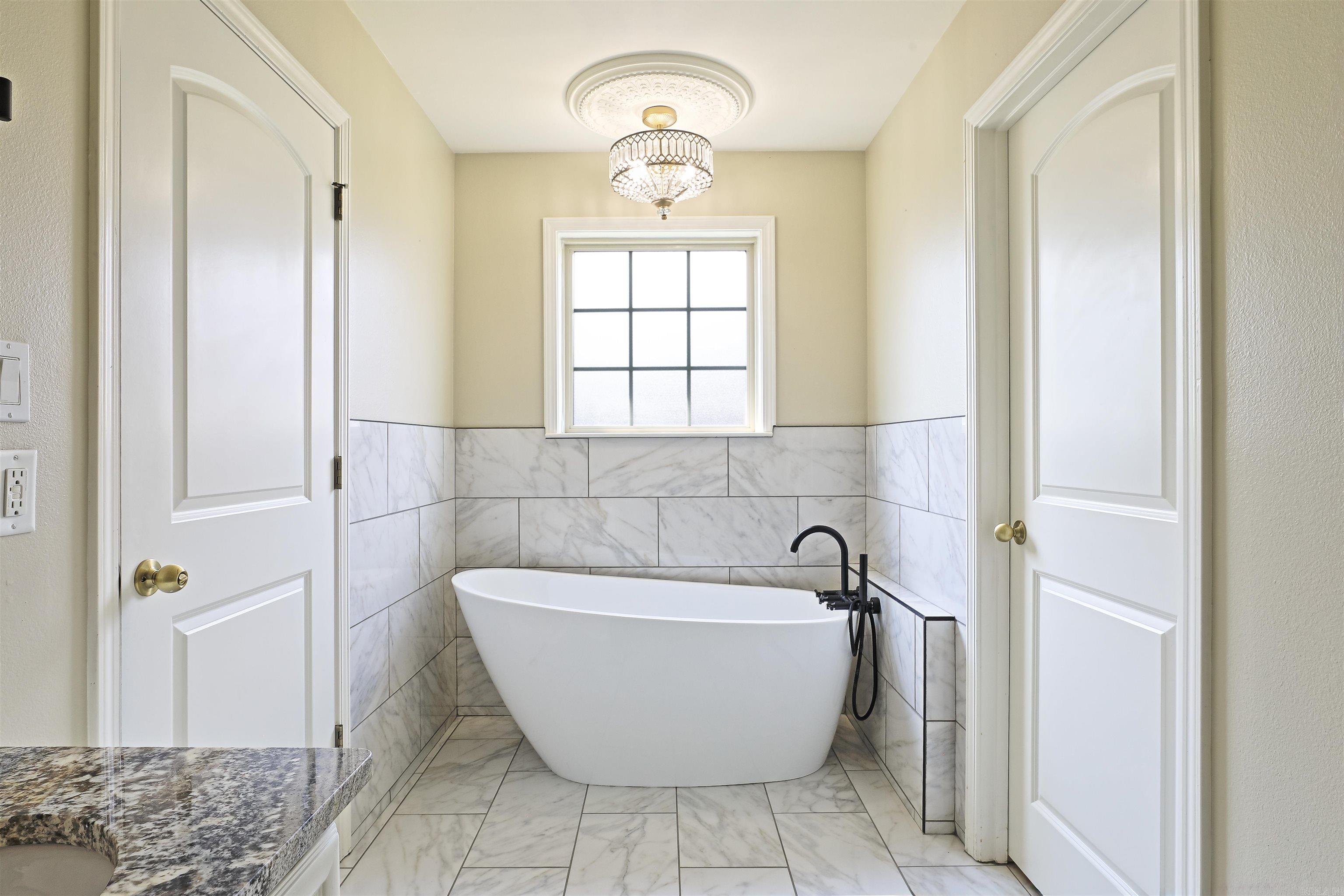 SUNSET VALLEY - Residential