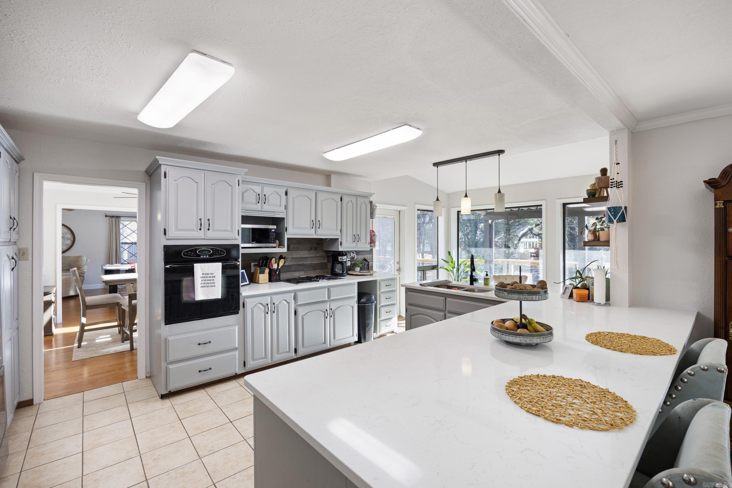 LANDS END - Residential