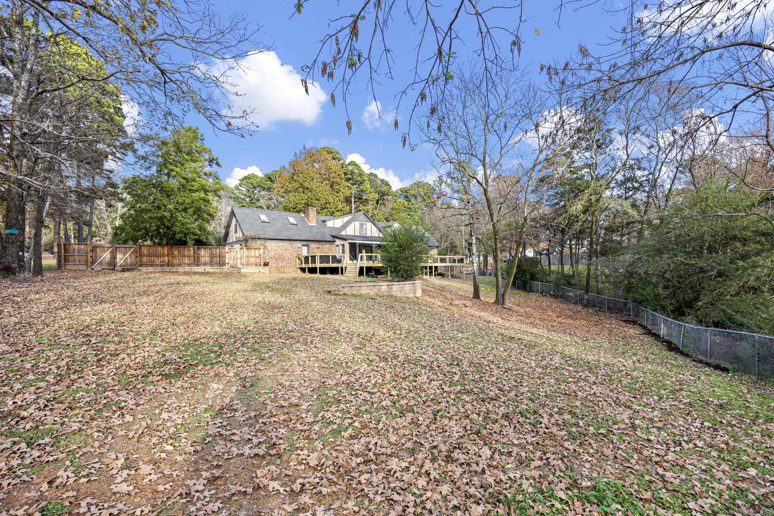 LANDS END - Residential