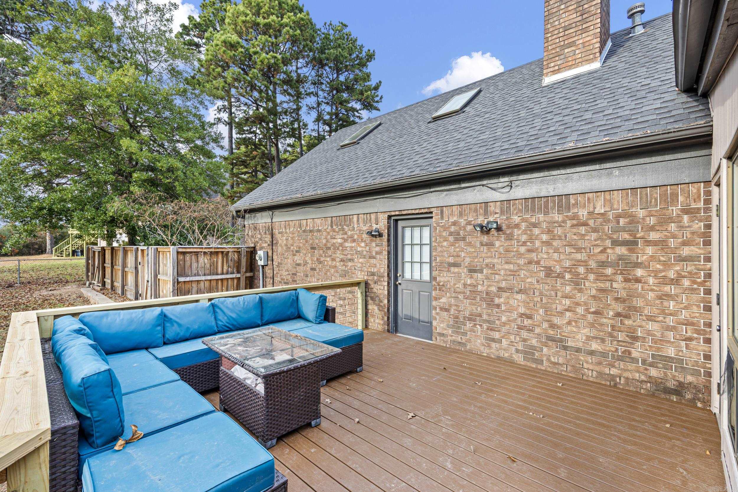 LANDS END - Residential