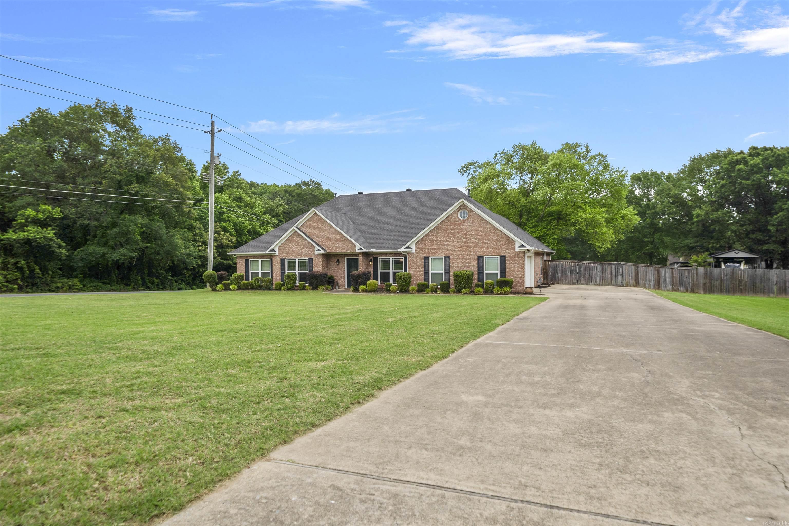CASTLE HEIGHTS - Residential