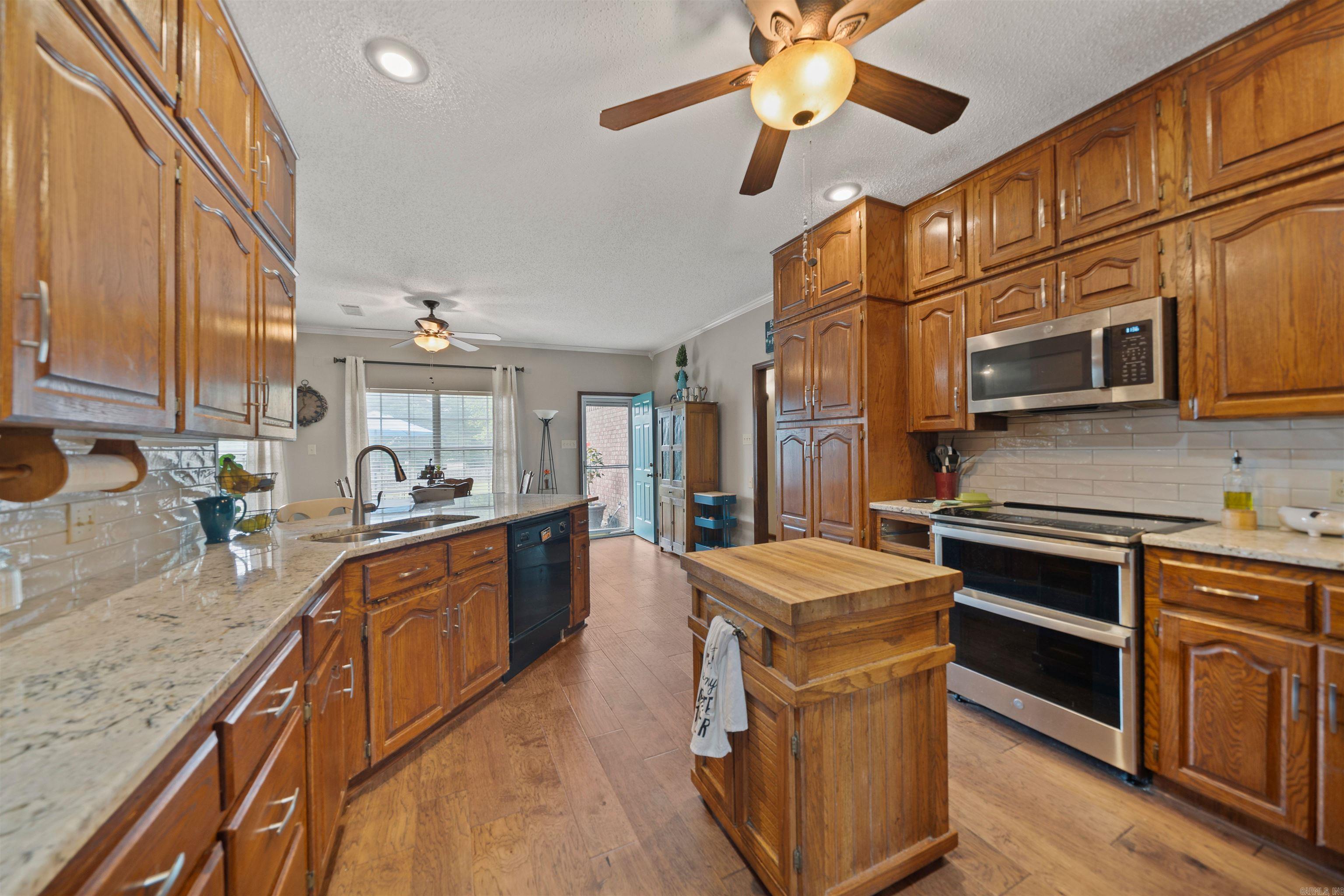 CASTLE HEIGHTS - Residential