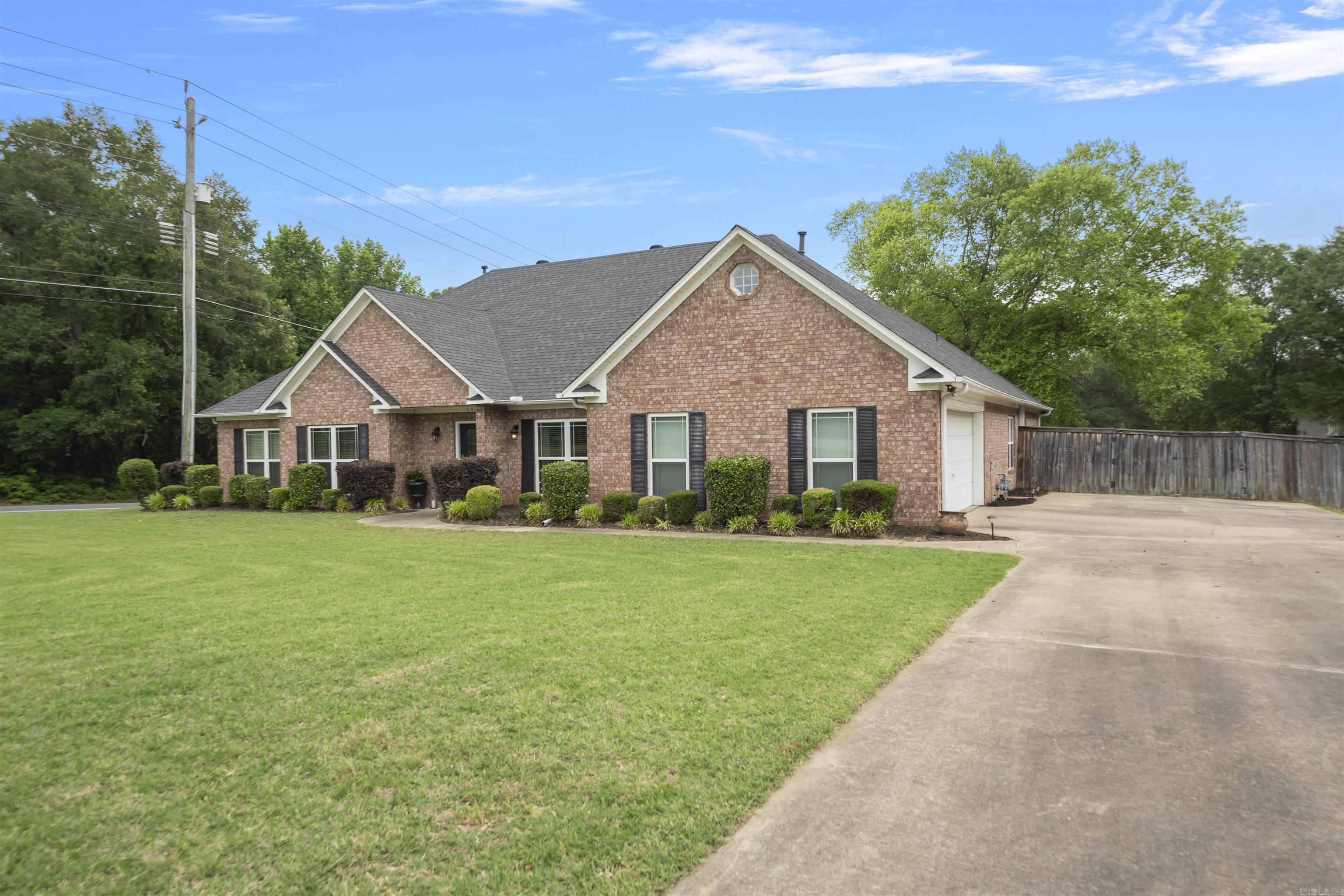 CASTLE HEIGHTS - Residential