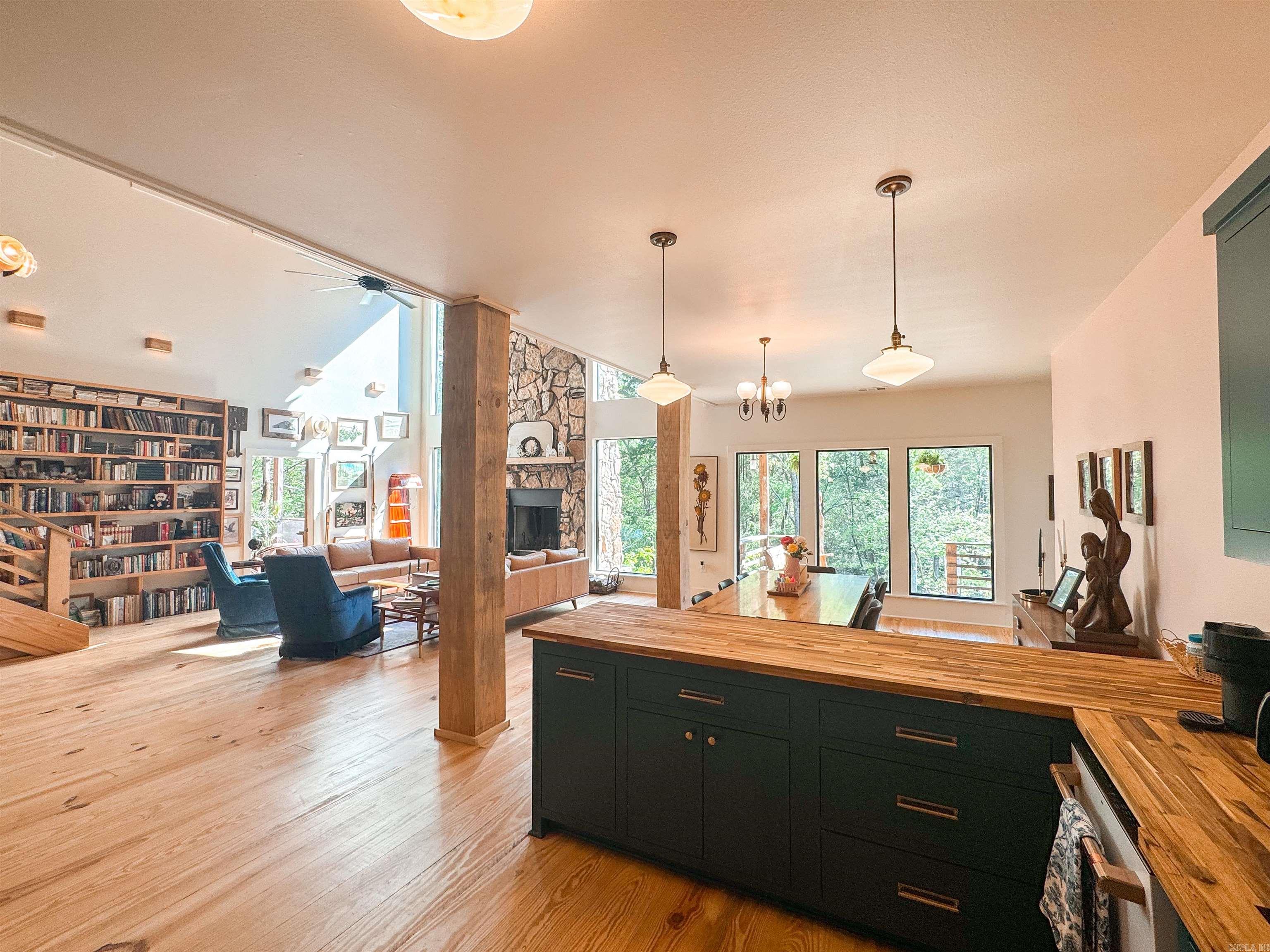 CREEKSIDE AT SHADOW RIDGE S/D - Residential