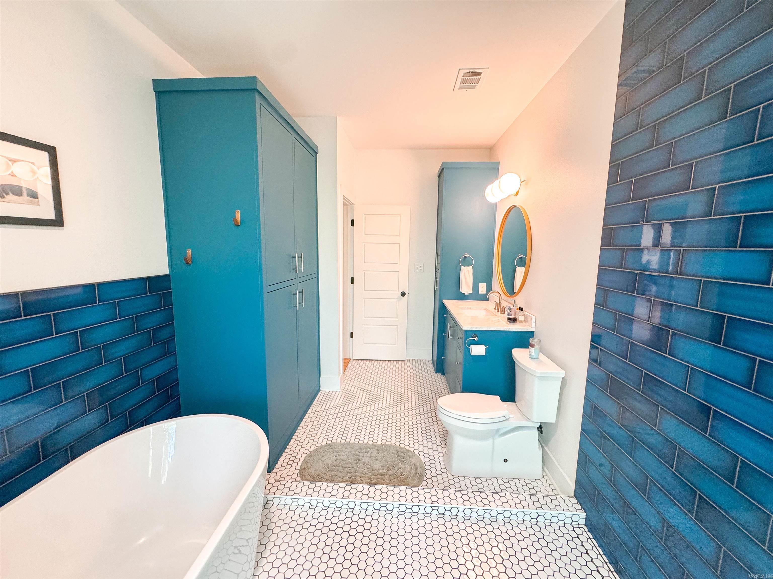 CREEKSIDE AT SHADOW RIDGE S/D - Residential