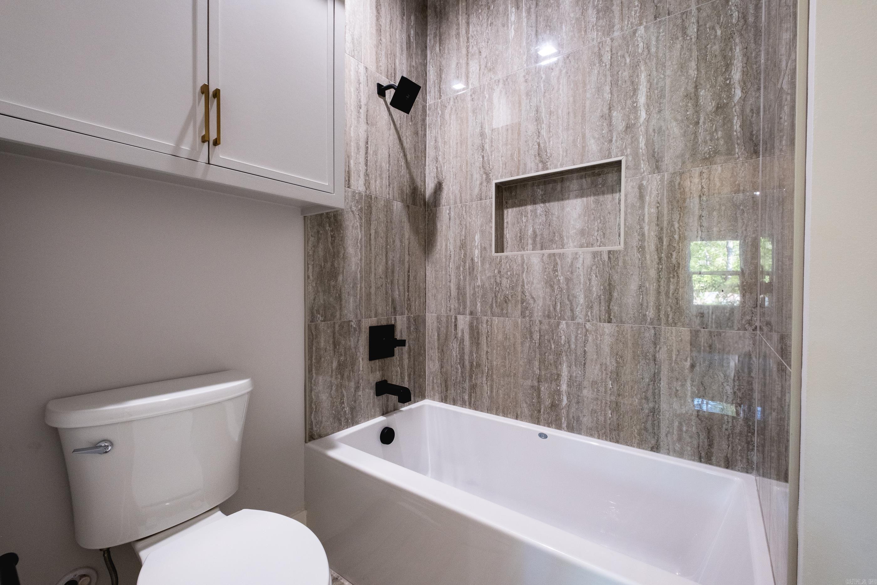 CHENAL VALLEY ABINGTON COURT - Residential