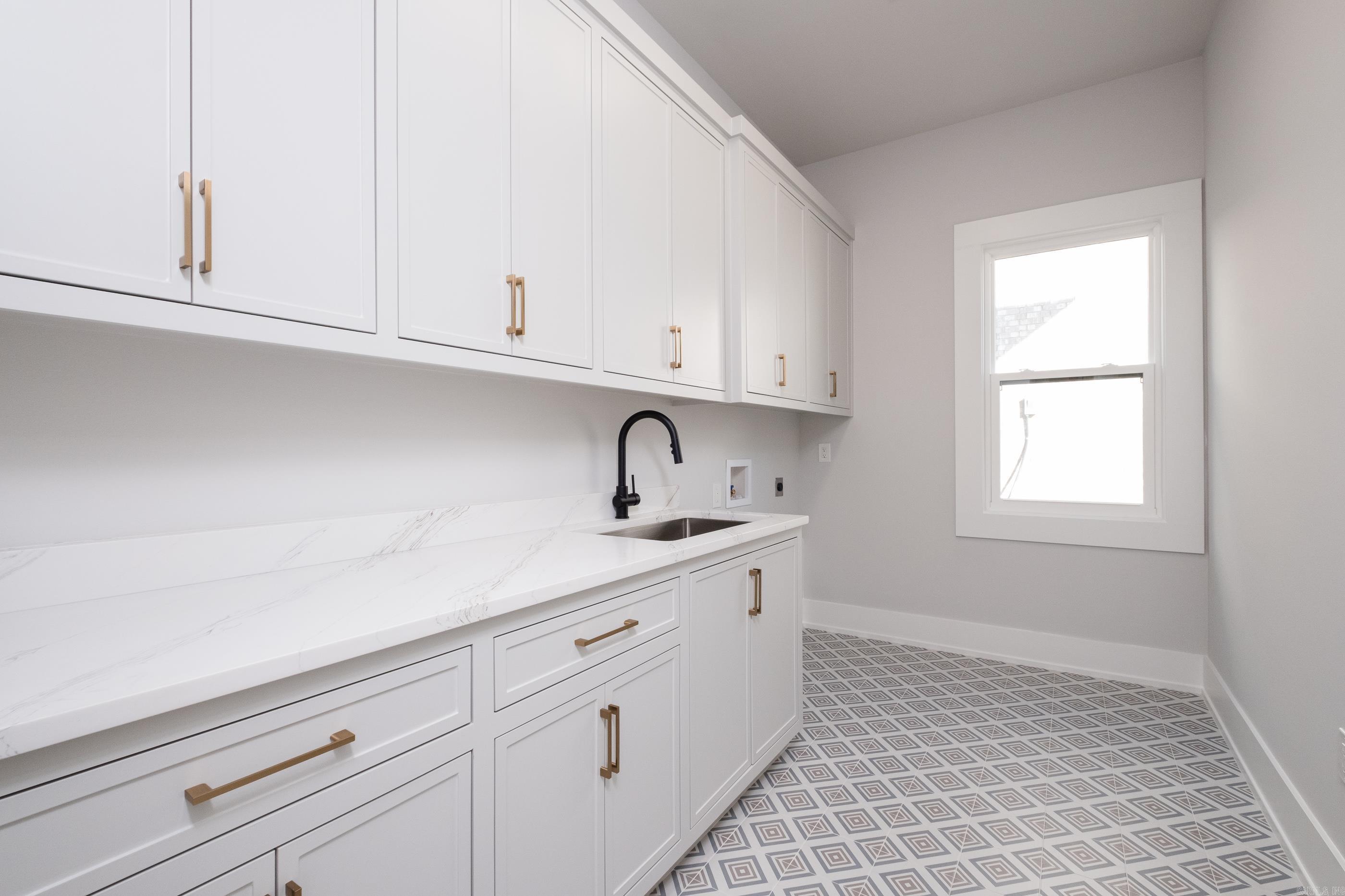 CHENAL VALLEY ABINGTON COURT - Residential