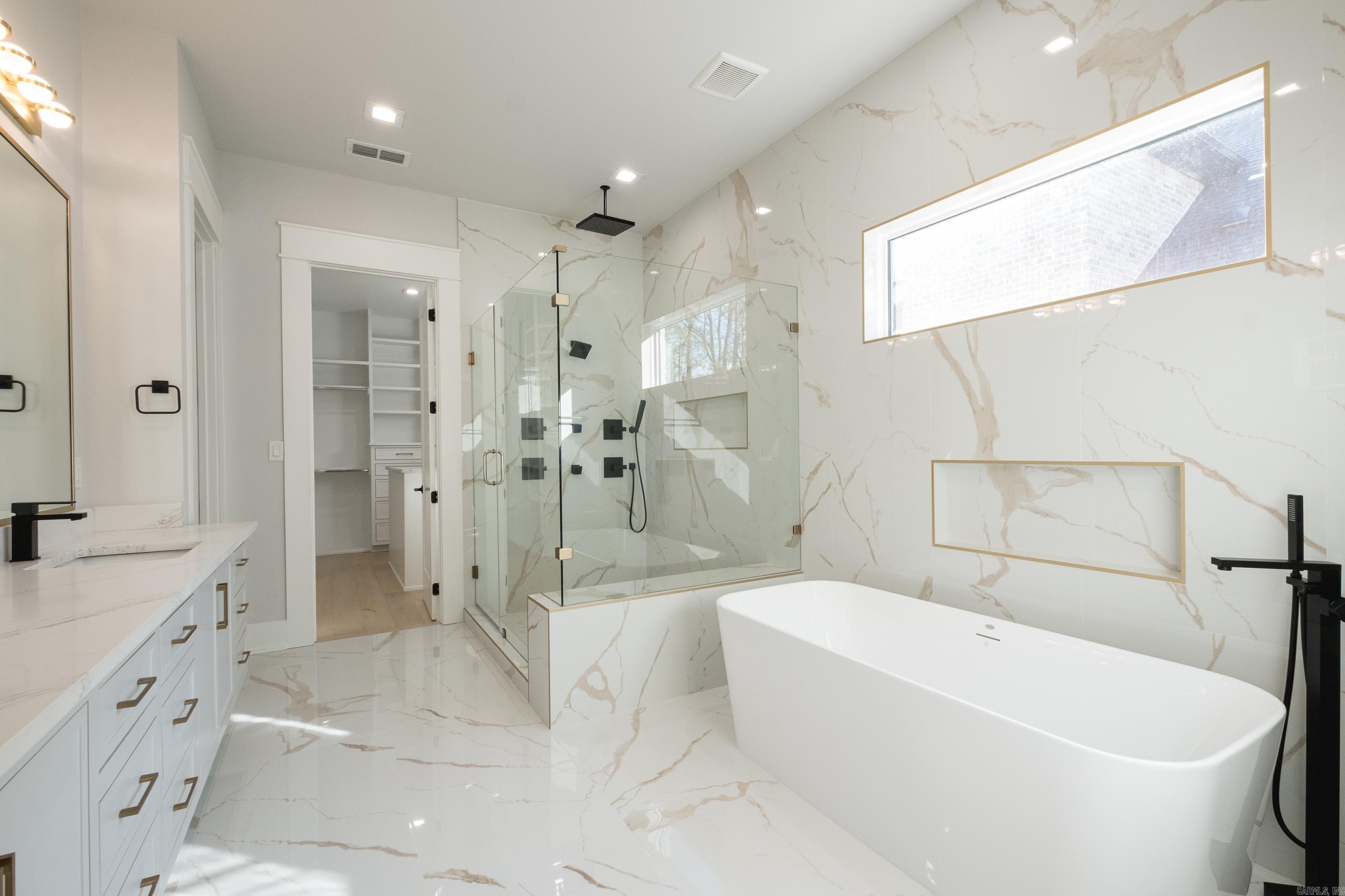 CHENAL VALLEY ABINGTON COURT - Residential
