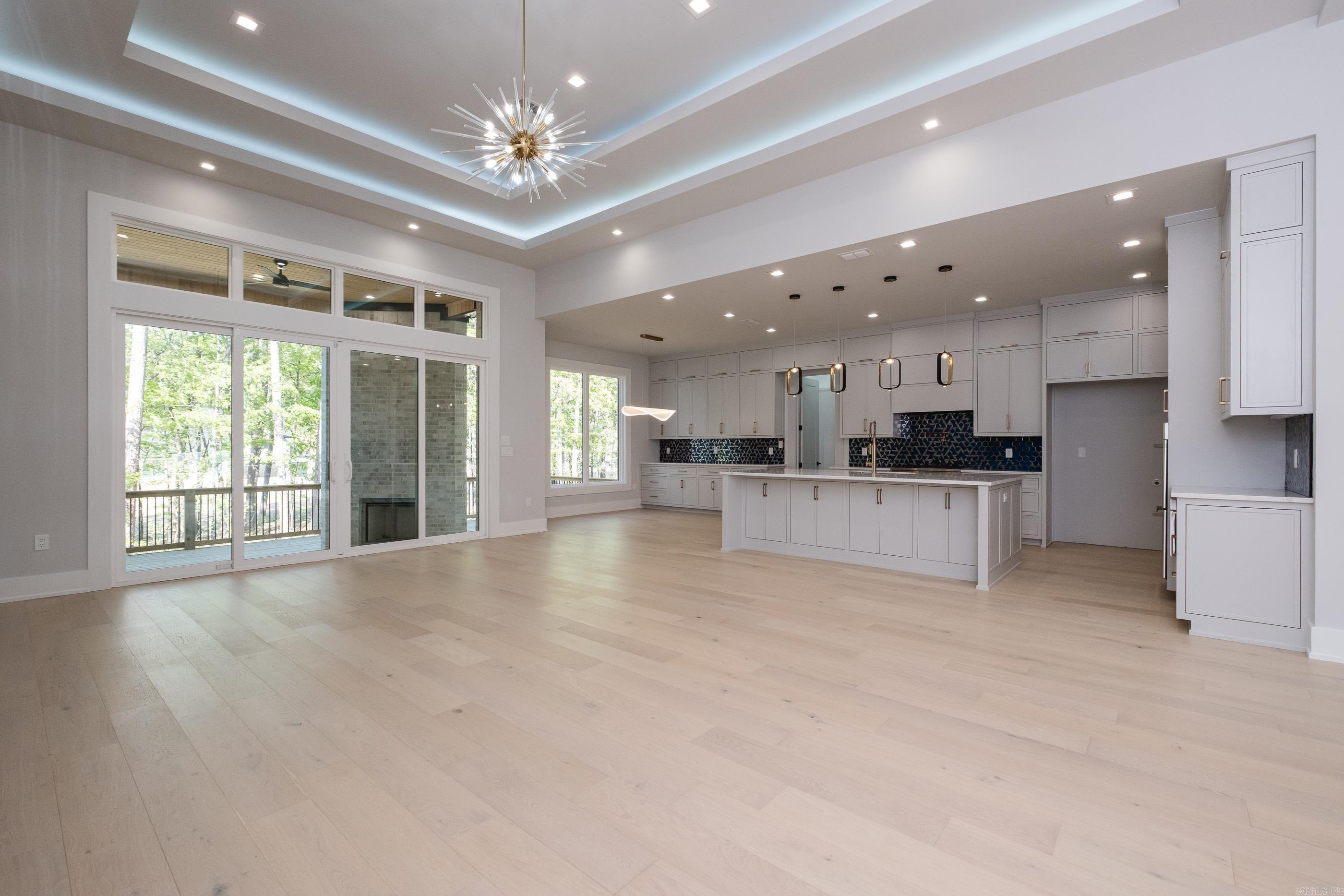 CHENAL VALLEY ABINGTON COURT - Residential