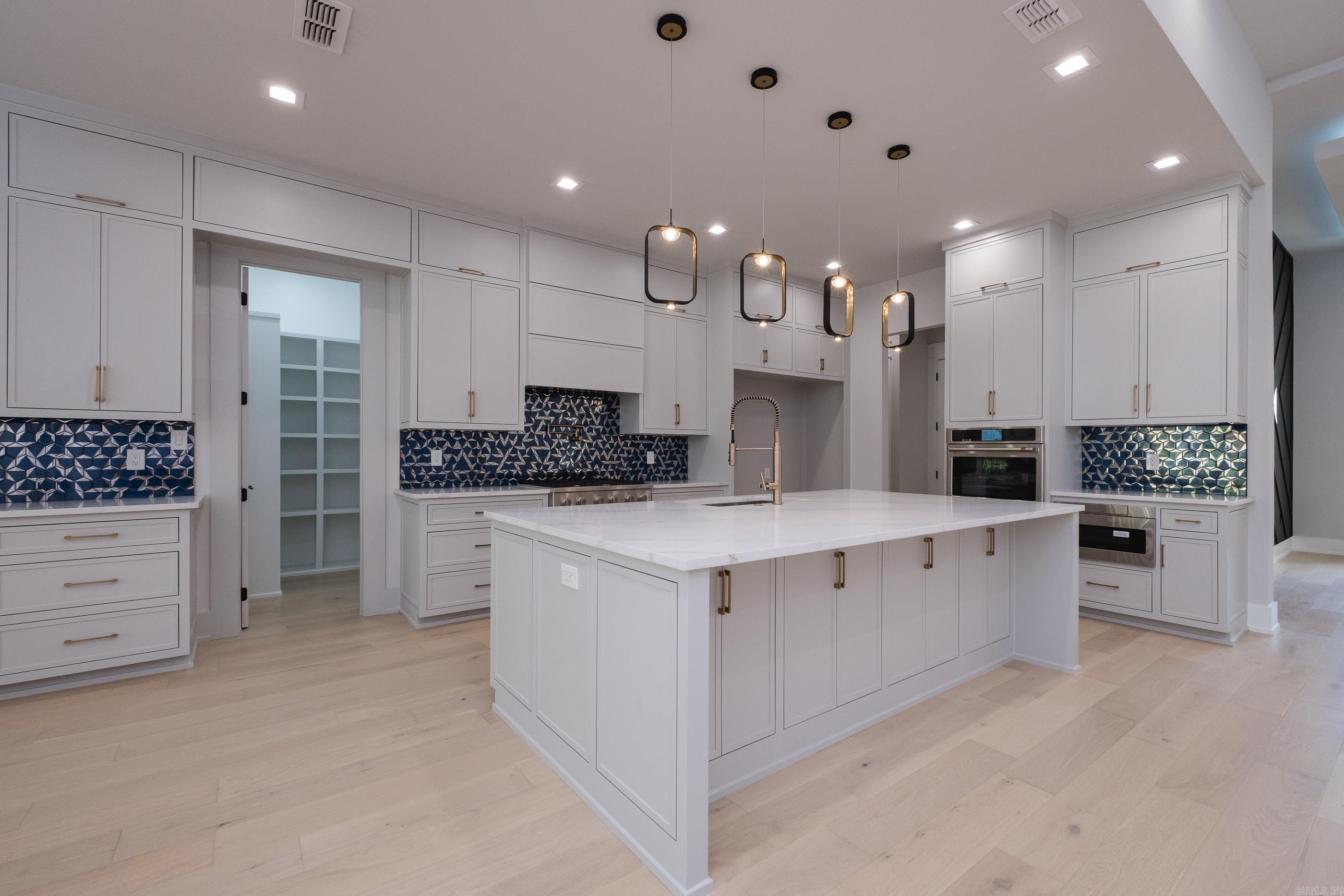 CHENAL VALLEY ABINGTON COURT - Residential