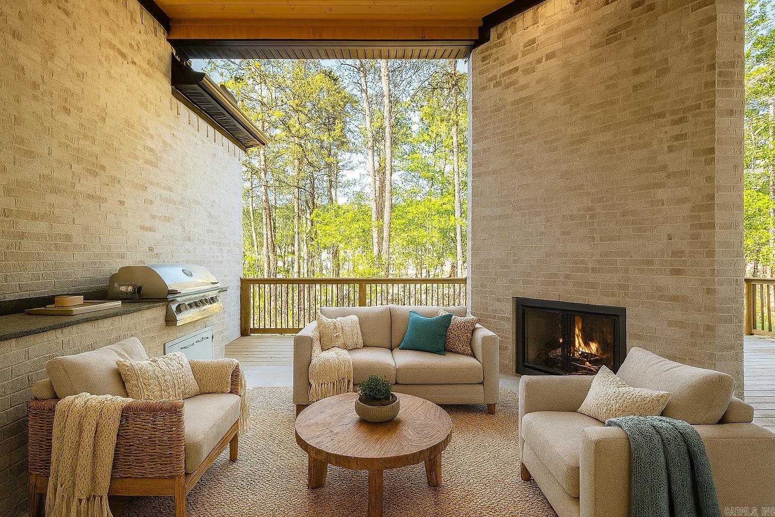 CHENAL VALLEY ABINGTON COURT - Residential