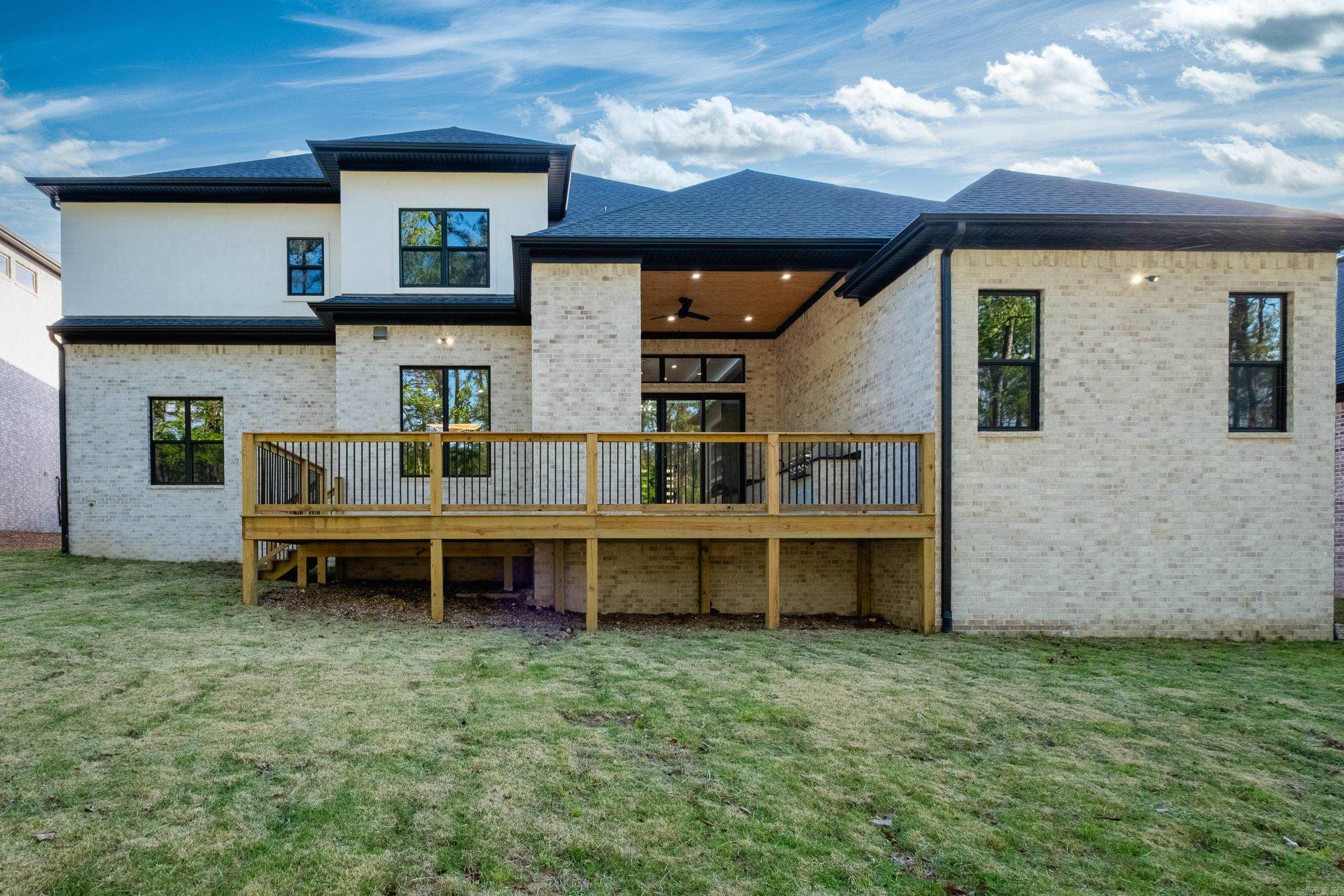 CHENAL VALLEY ABINGTON COURT - Residential