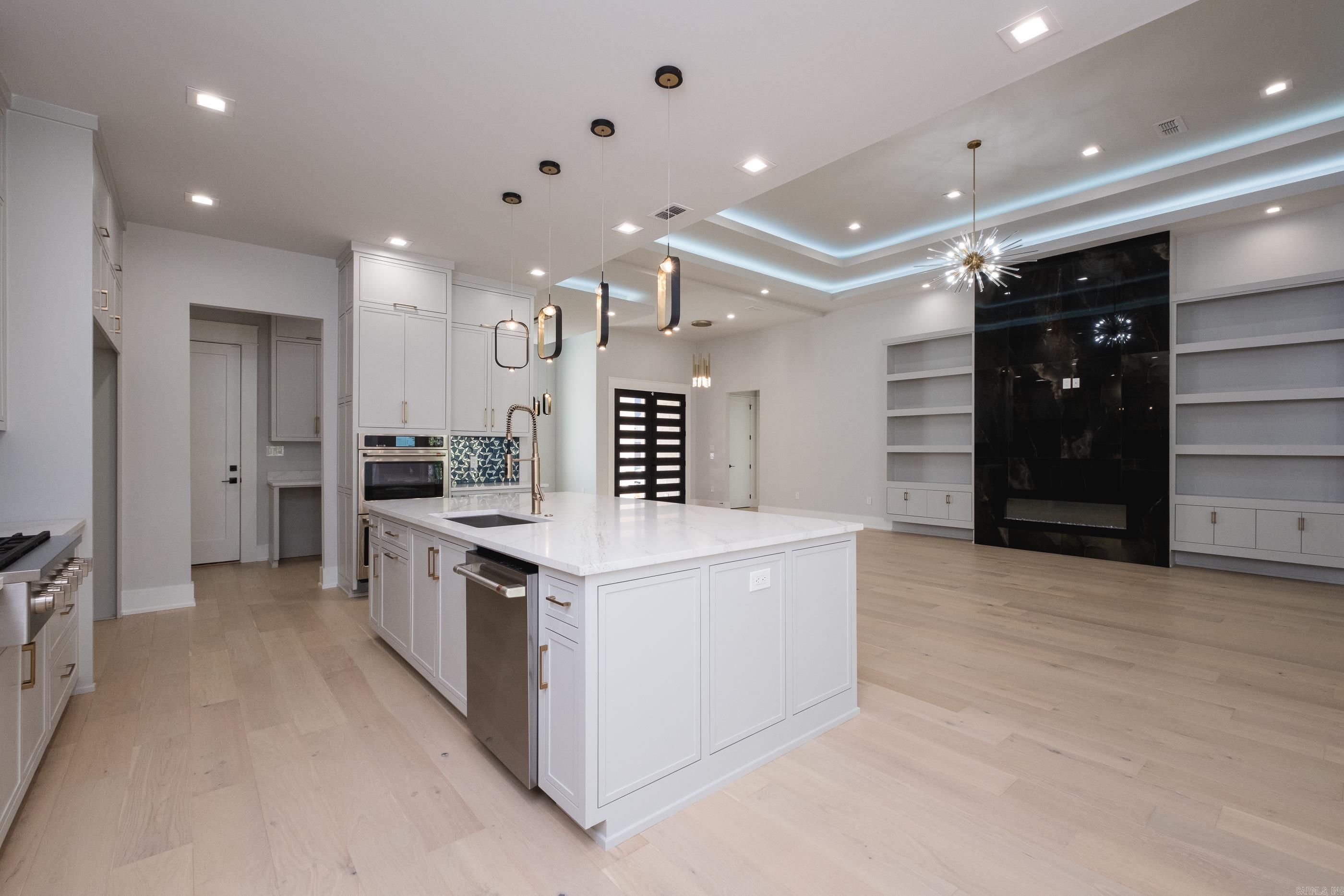 CHENAL VALLEY ABINGTON COURT - Residential