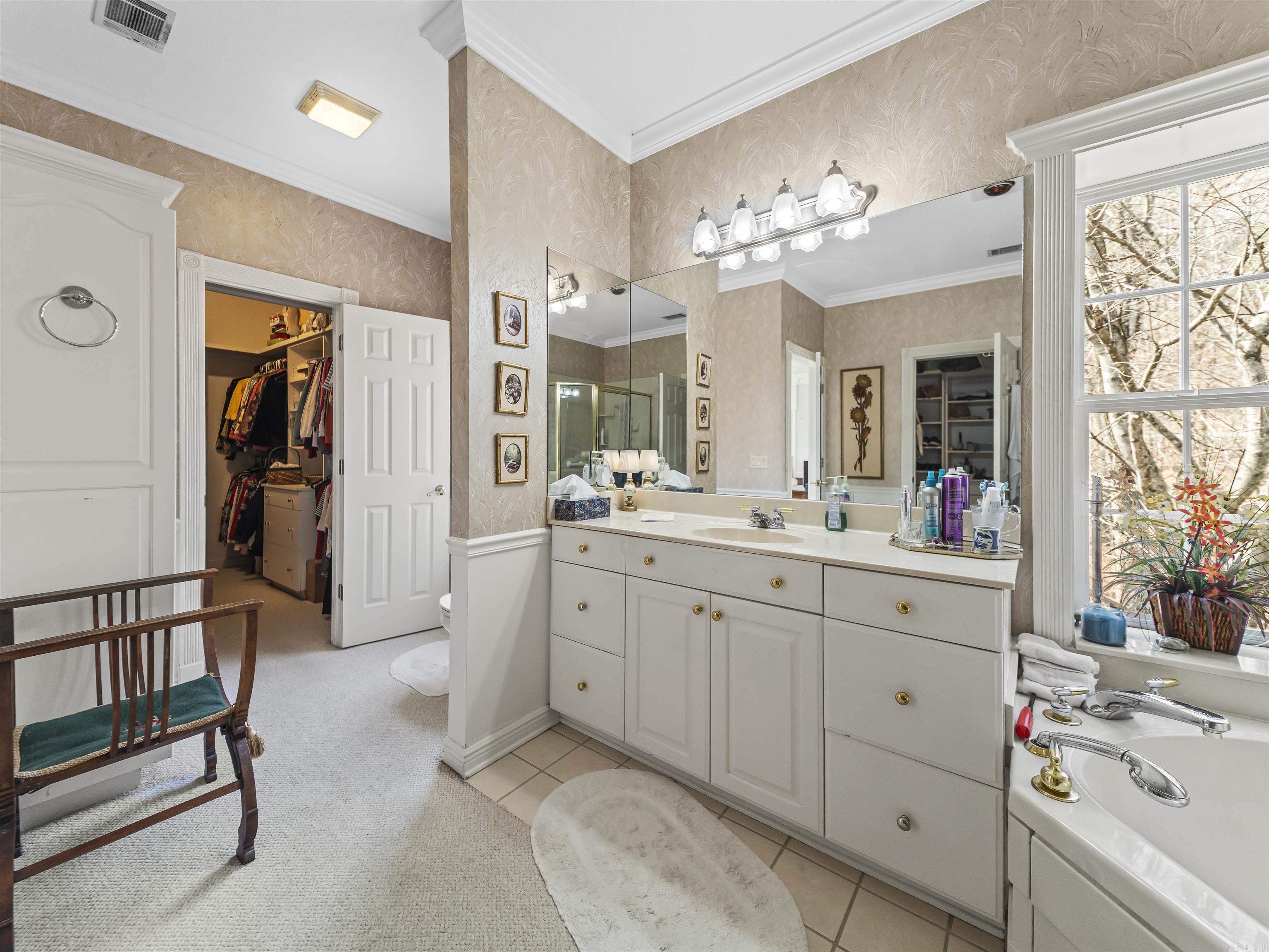 LAS BRISAS - Residential