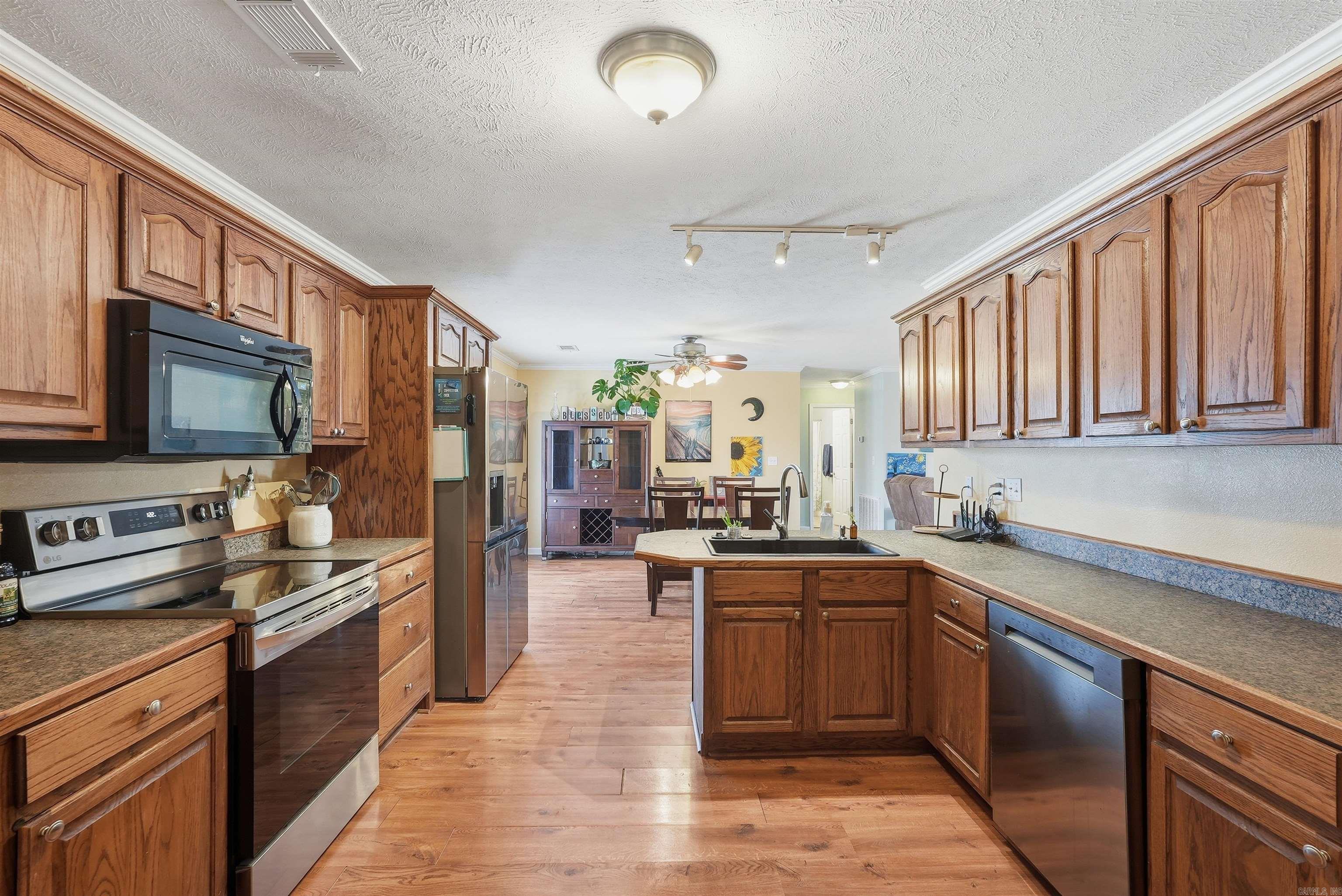 CORNERSTONE NORTH - Residential