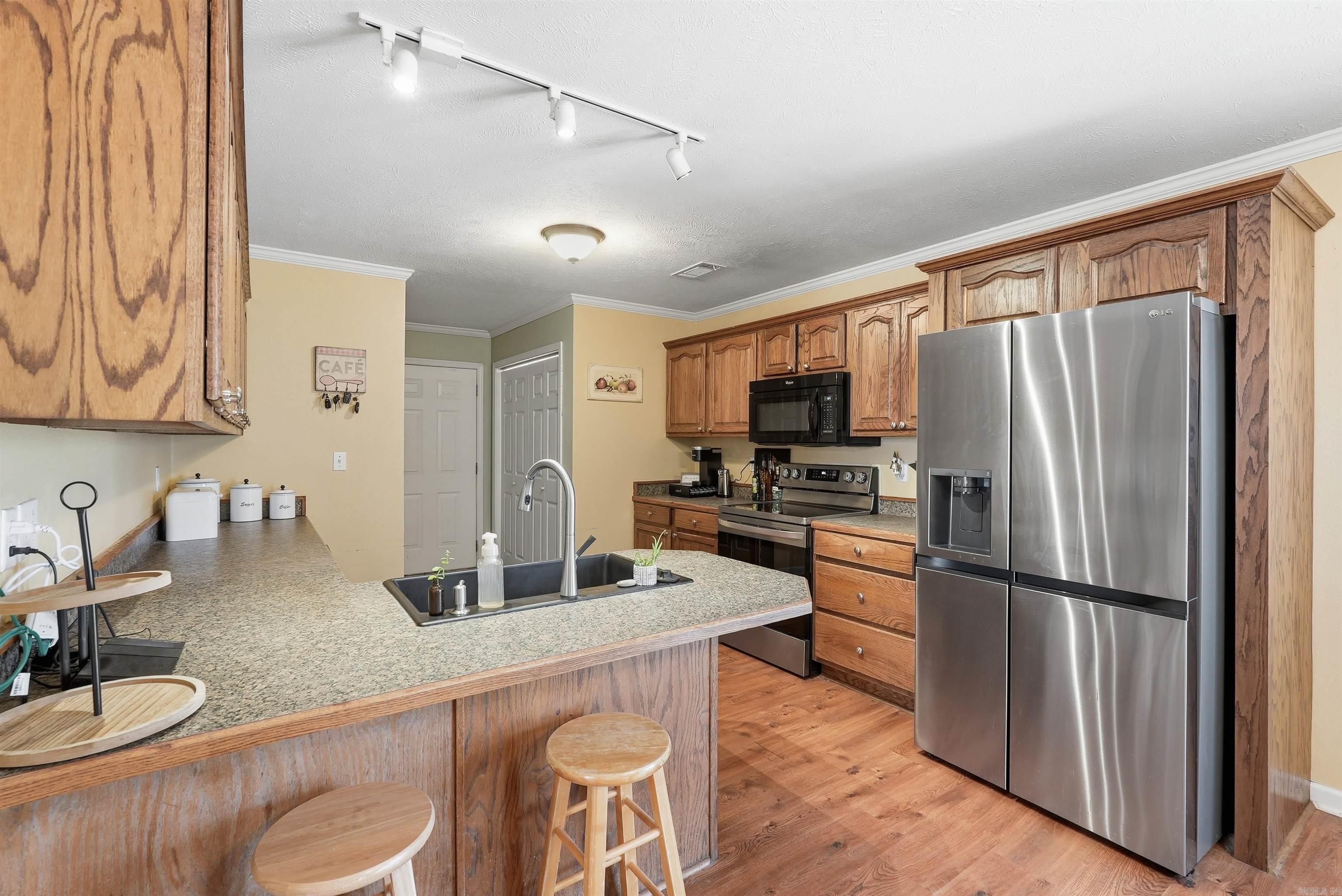 CORNERSTONE NORTH - Residential