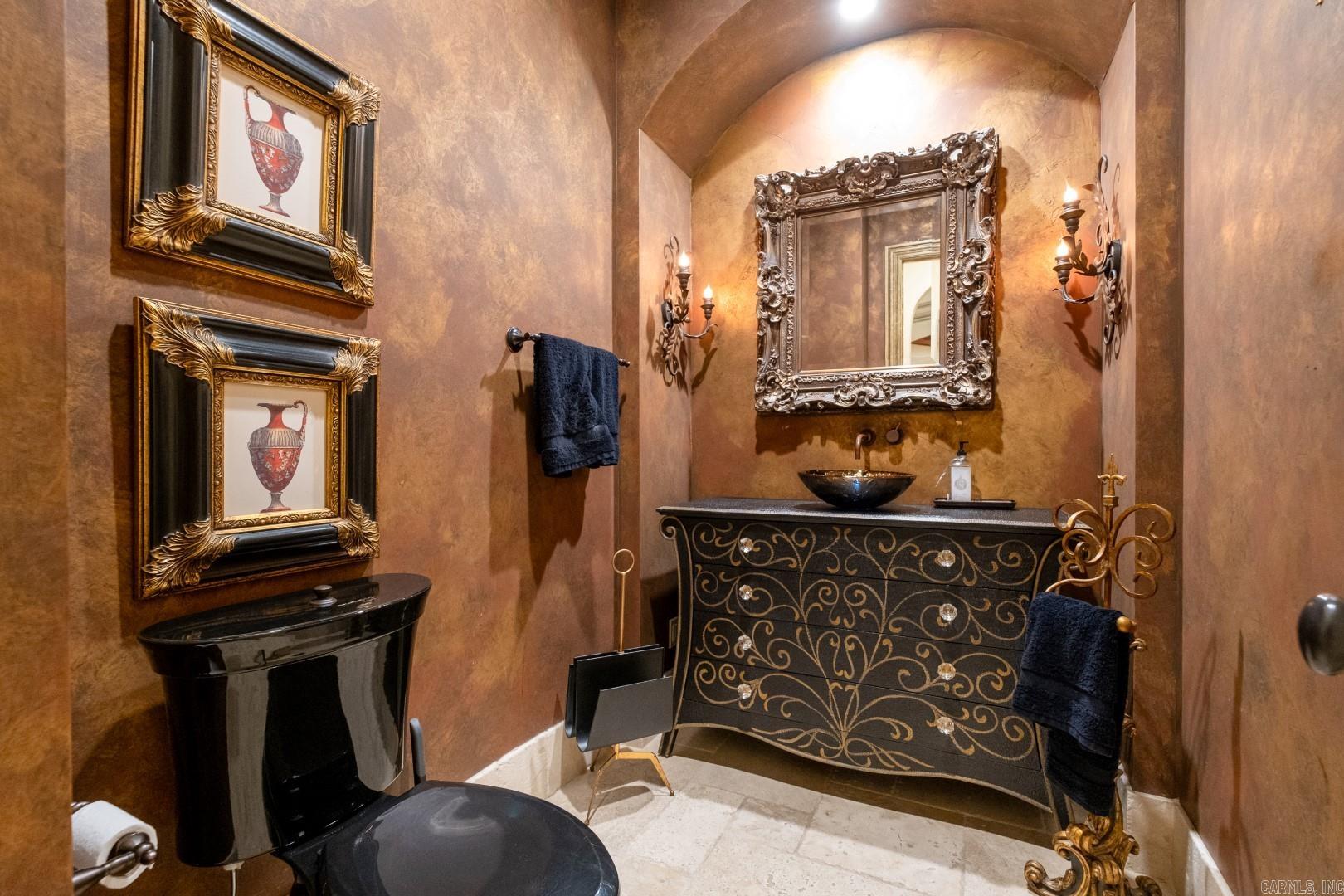 CHENAL DOWNS - Residential