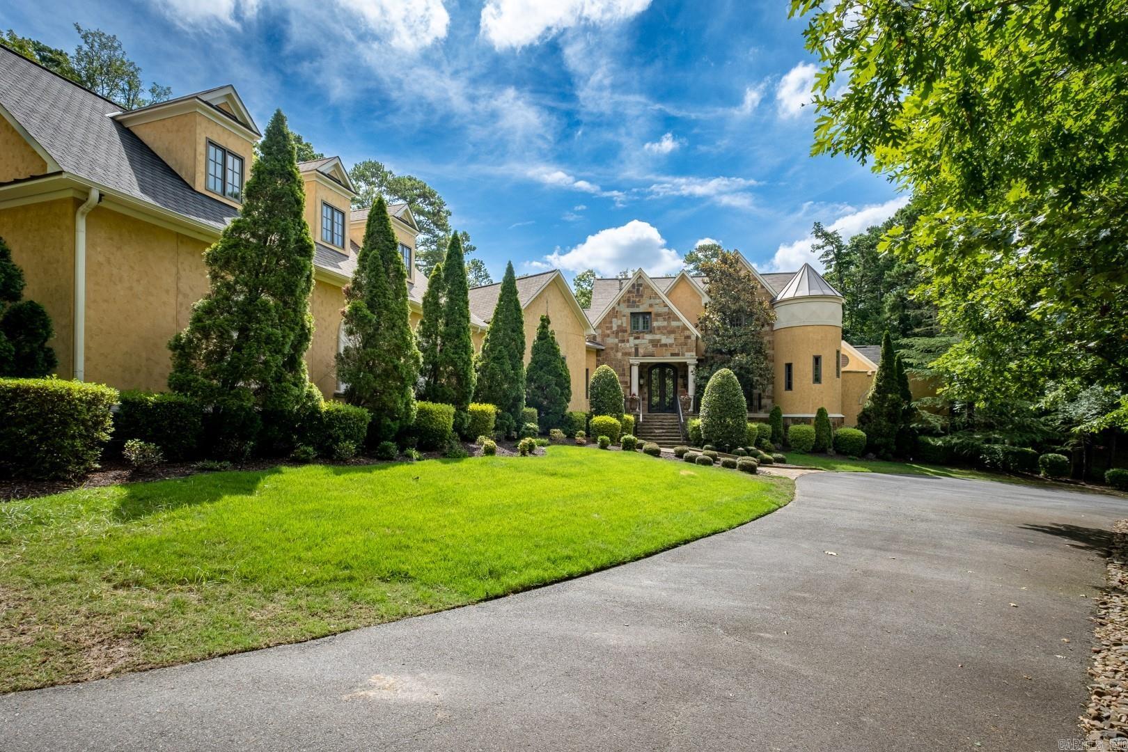 CHENAL DOWNS - Residential