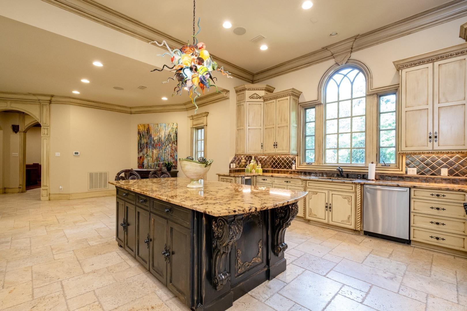 CHENAL DOWNS - Residential