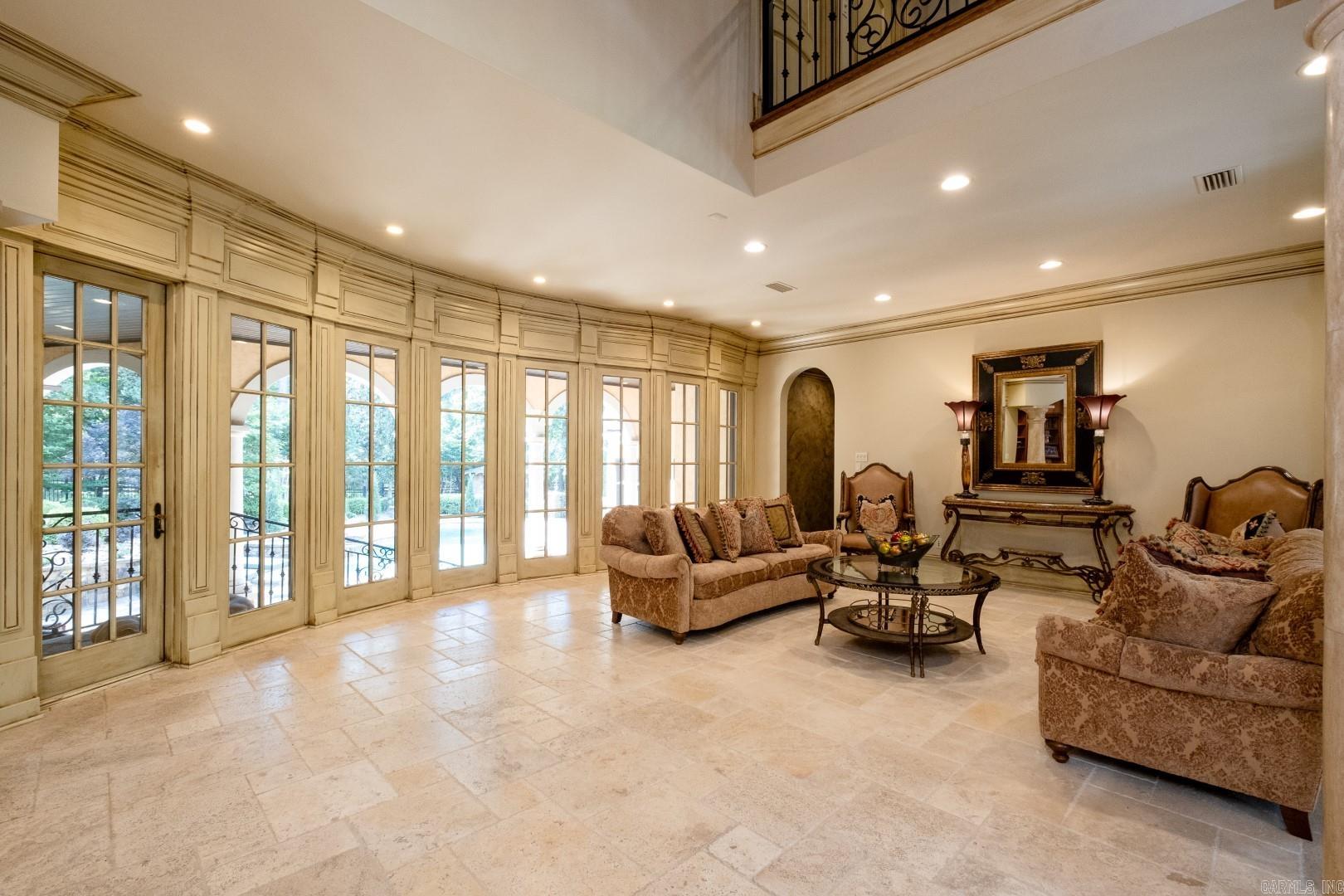 CHENAL DOWNS - Residential