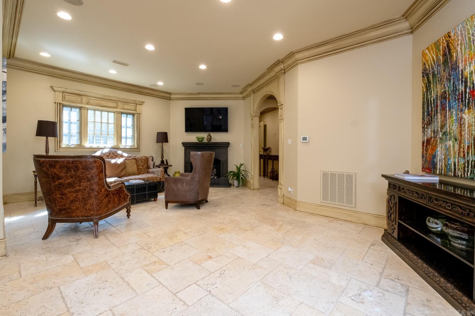 CHENAL DOWNS - Residential