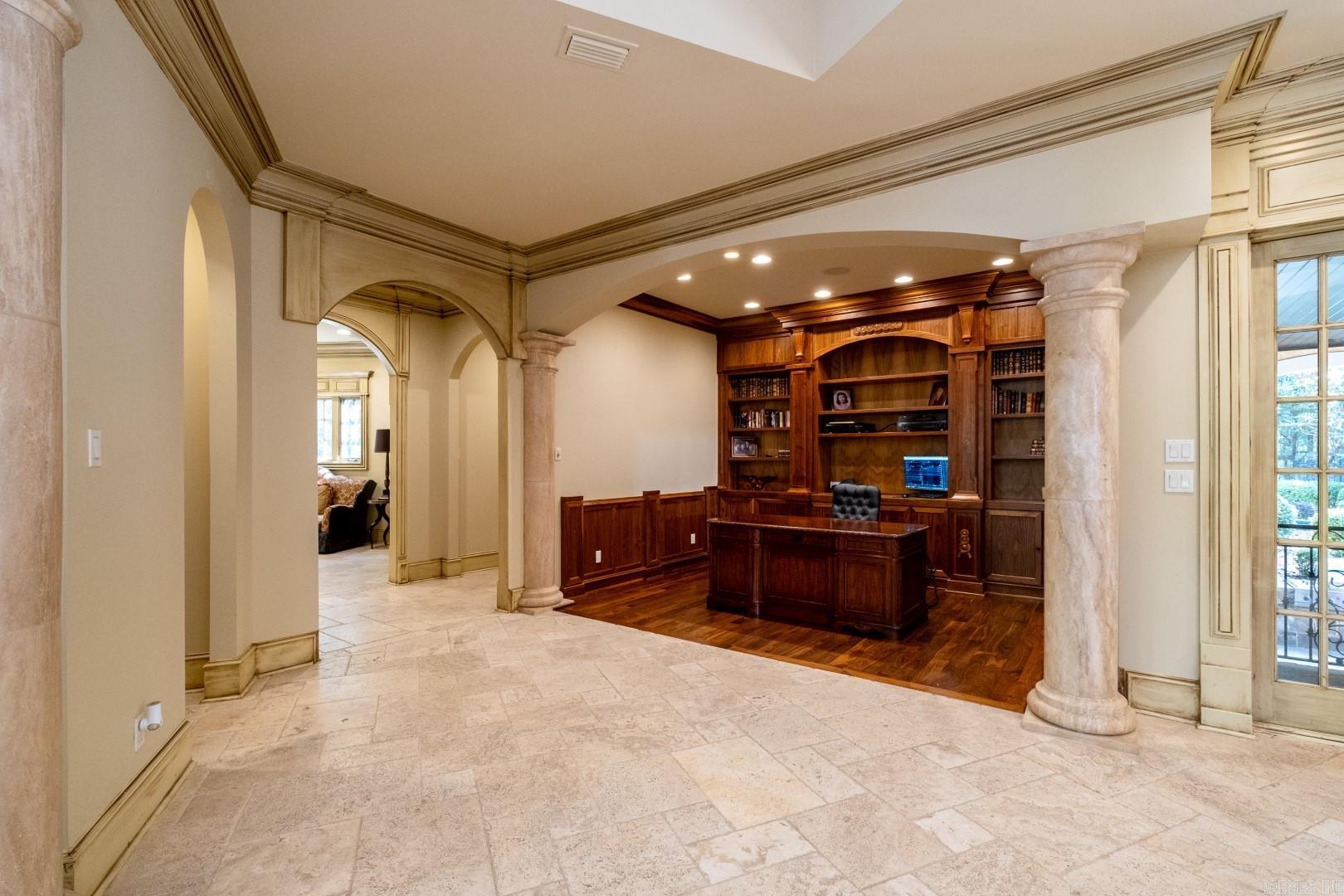 CHENAL DOWNS - Residential