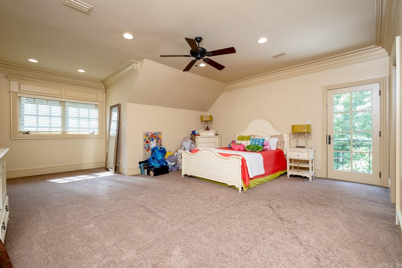 CHENAL DOWNS - Residential