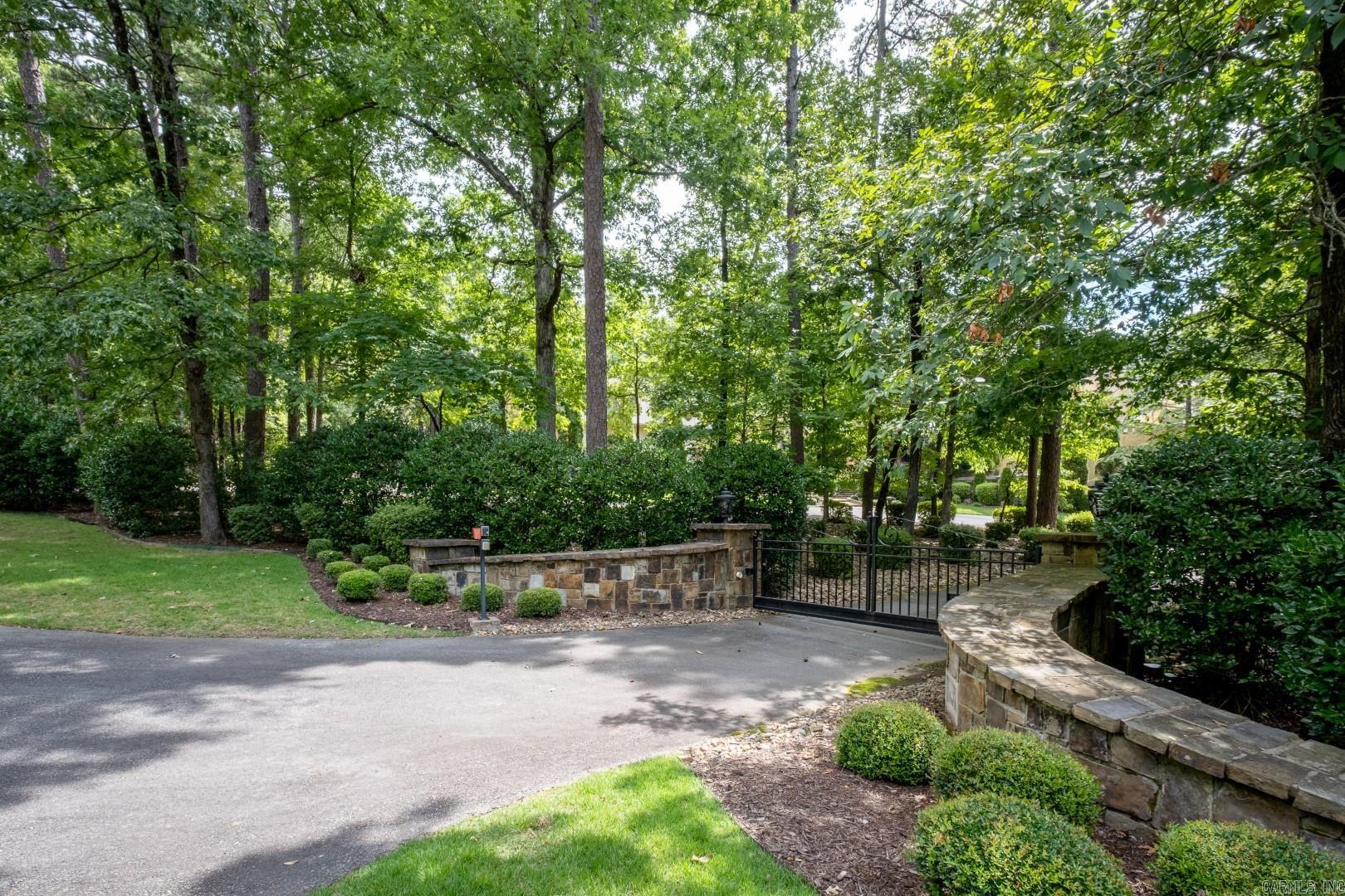 CHENAL DOWNS - Residential