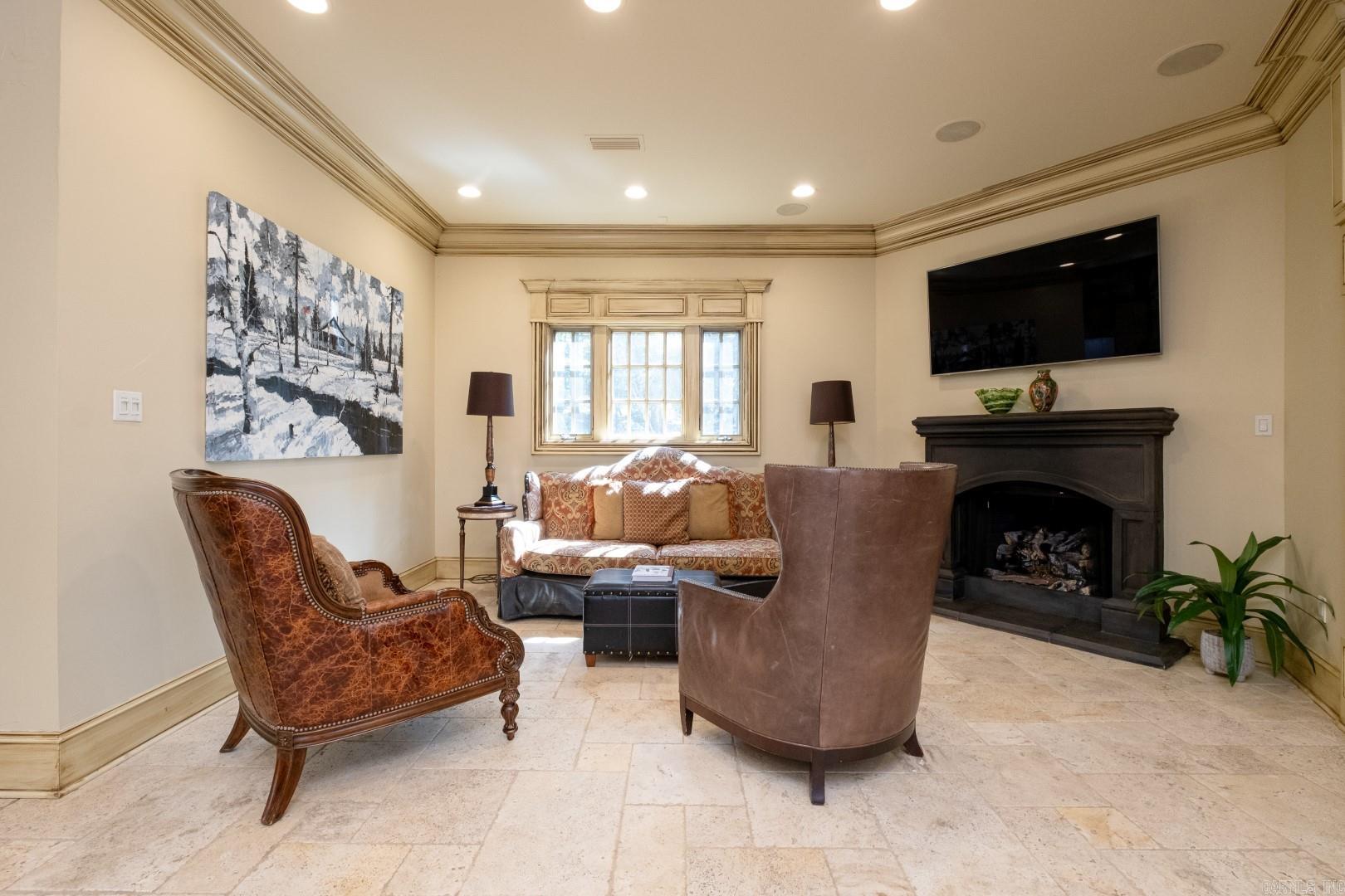 CHENAL DOWNS - Residential