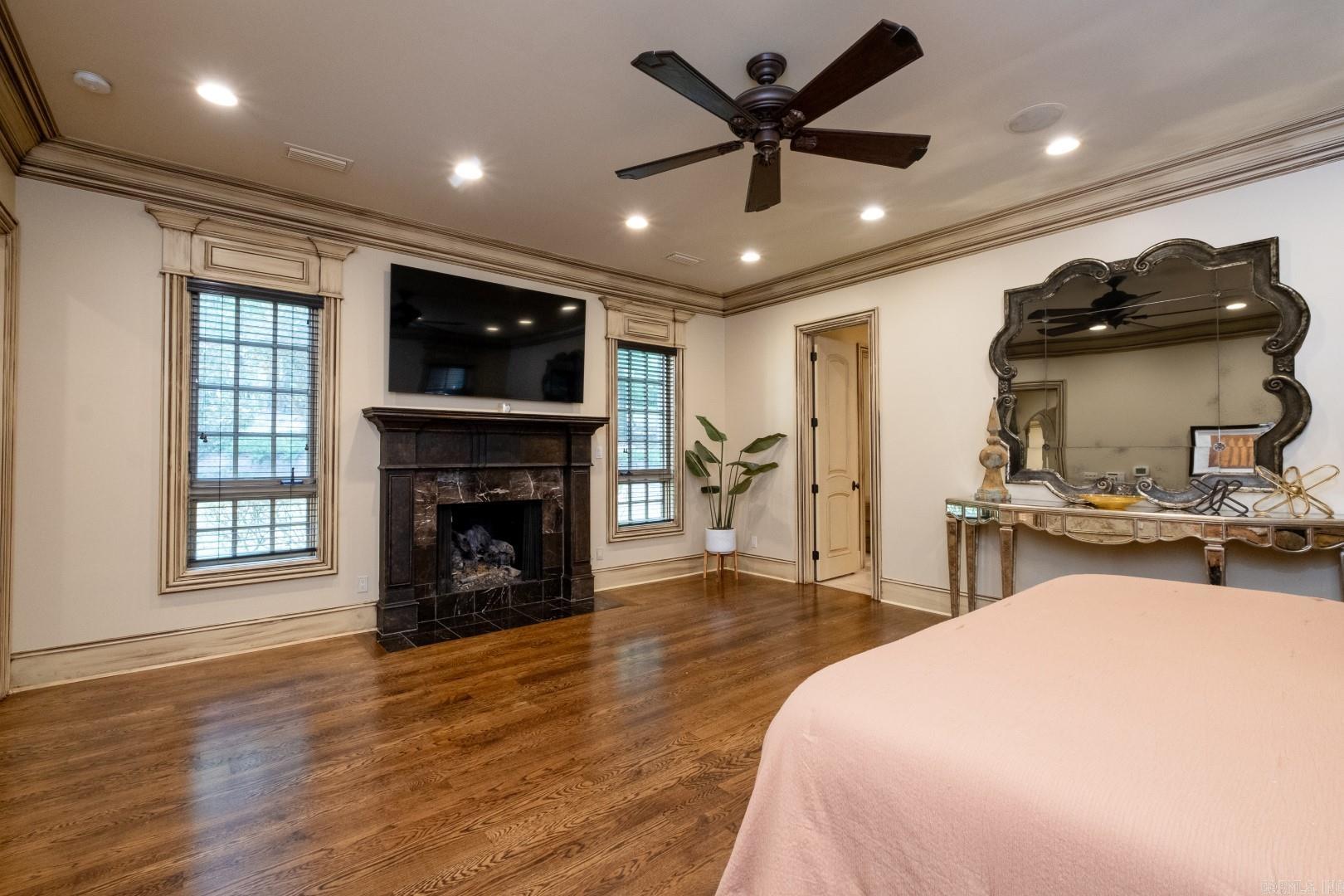 CHENAL DOWNS - Residential