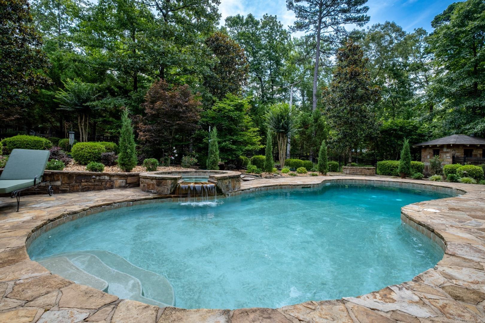 CHENAL DOWNS - Residential