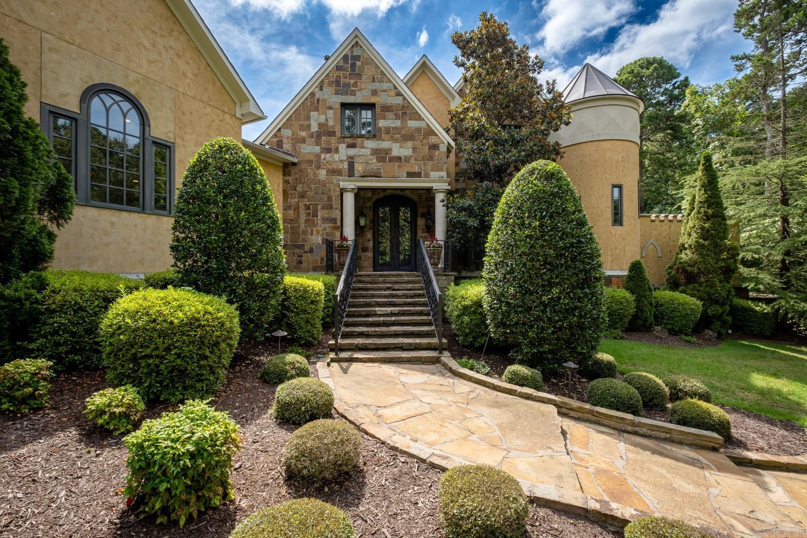 CHENAL DOWNS - Residential