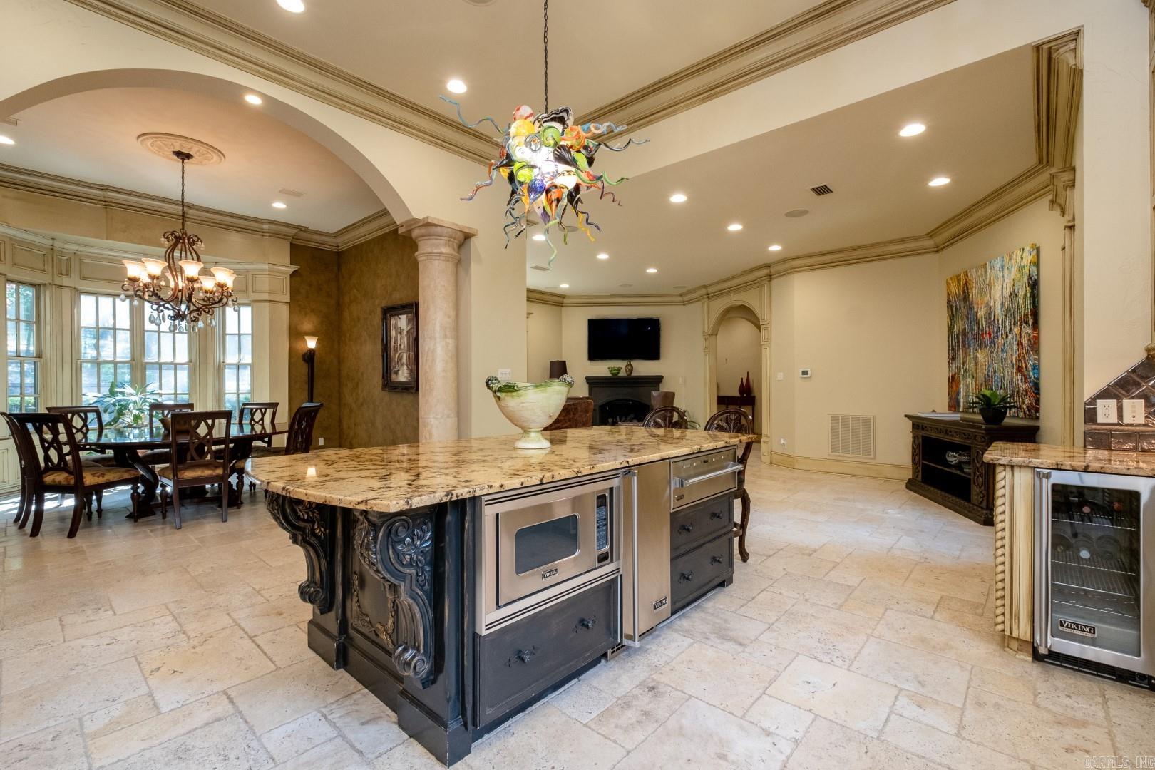 CHENAL DOWNS - Residential