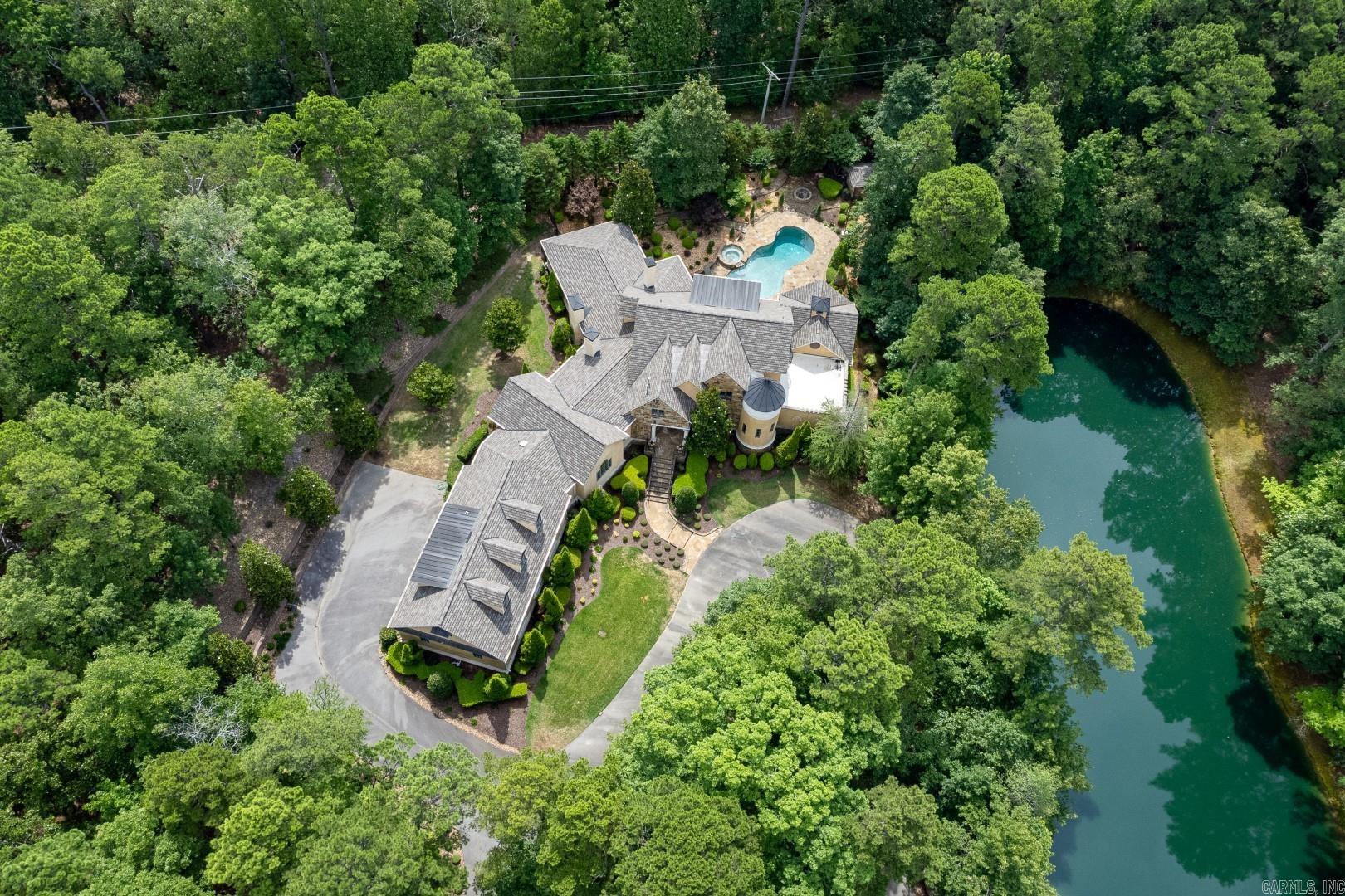 CHENAL DOWNS - Residential