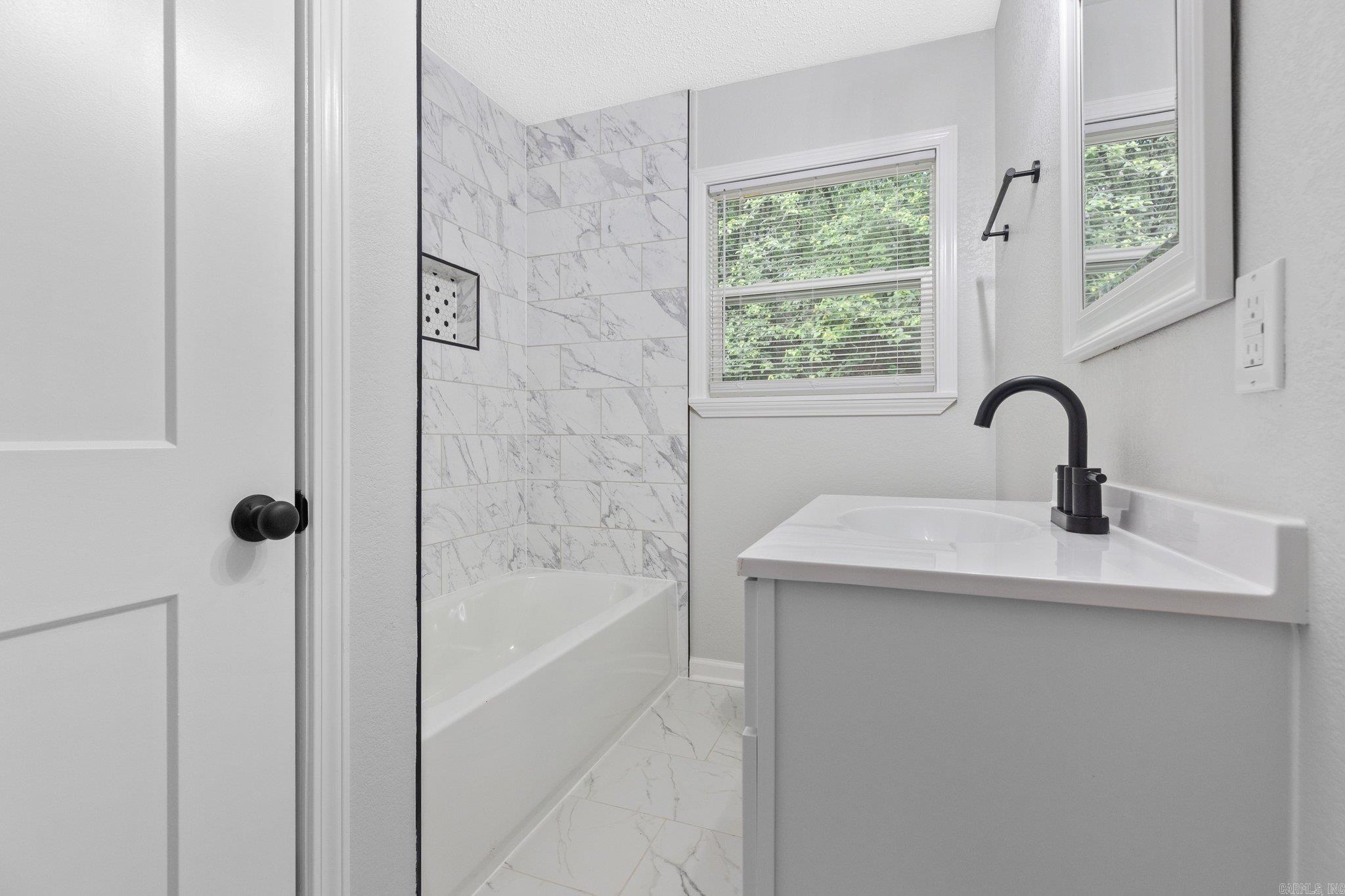 HILLSIDE - Residential