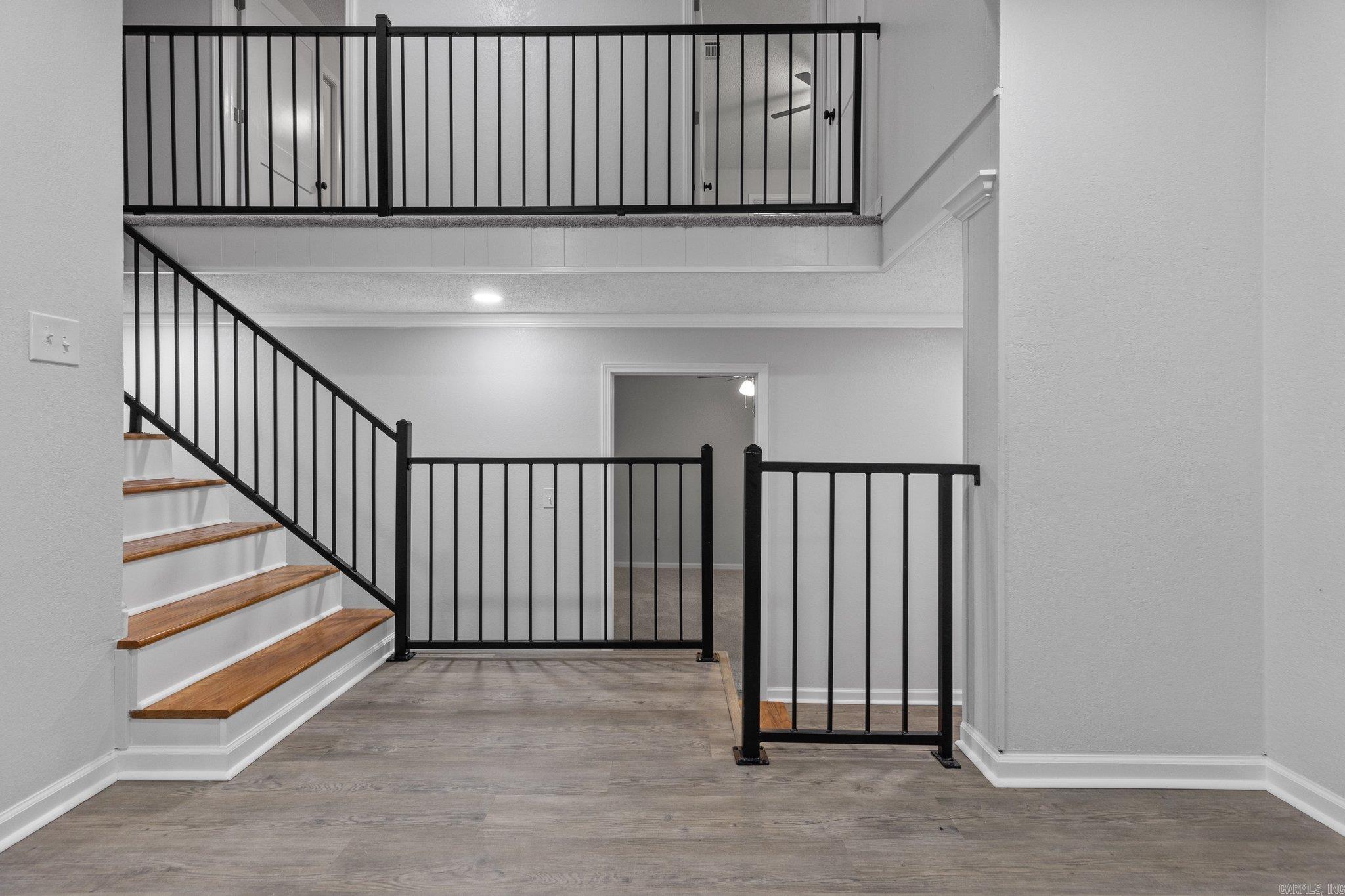 HILLSIDE - Residential