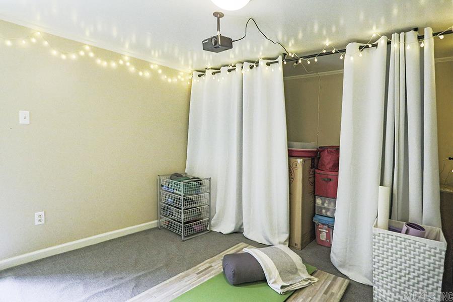 MARLOWE MANOR - Residential