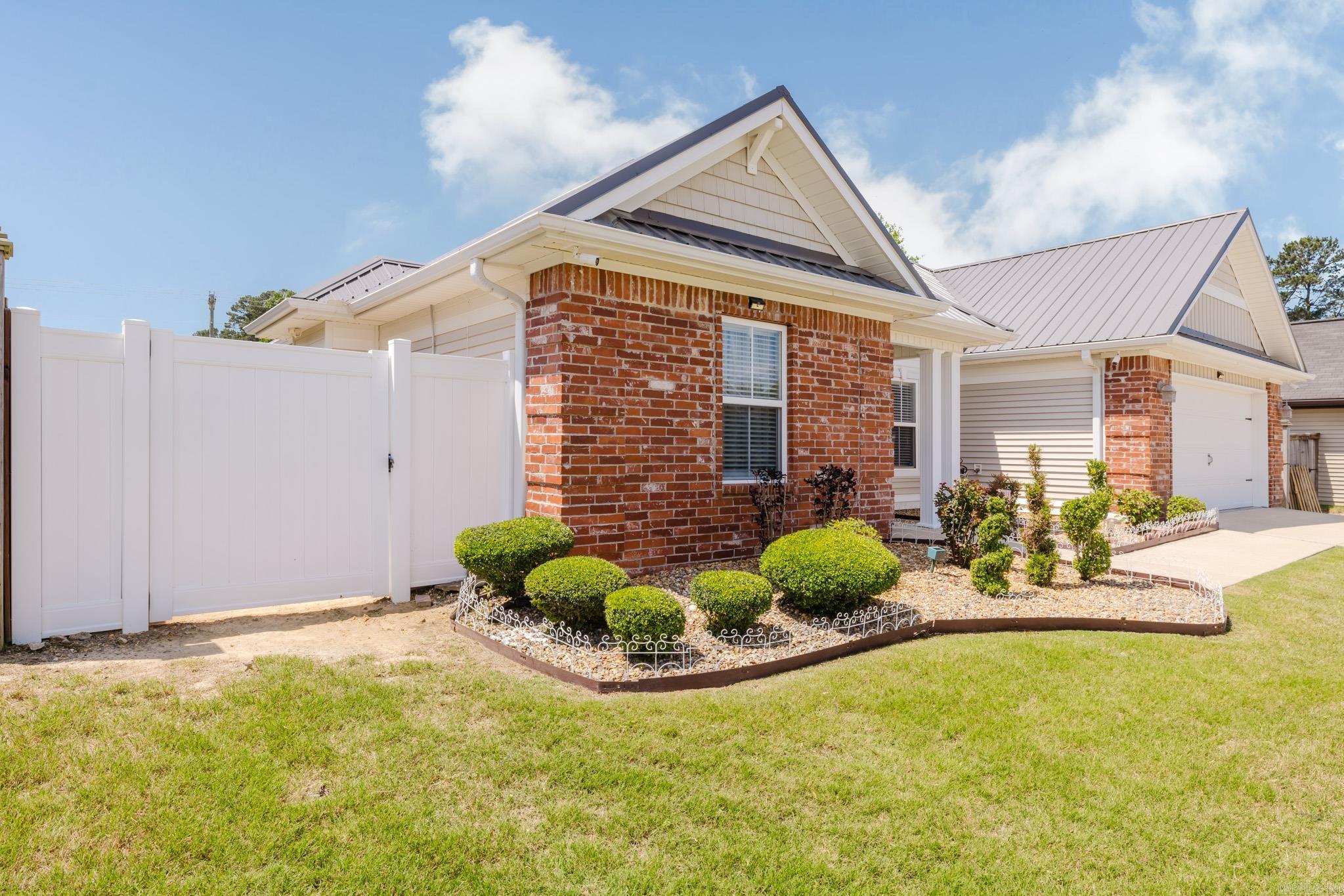 RICHLAND HILLS - Residential