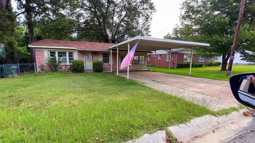 NEW LISTING    NEAR SAU GREAT INVESTMENT PROPERTY  3 BEDROOMS  1.5 BATHROOMS  CH/A  FENCED YARD    ROOF 2022    CALL FOR YOUR APPOINTMENT  CINDY MARTIN - 870-904-1439  KRYSTAL GOODWIN - 870-510-0506