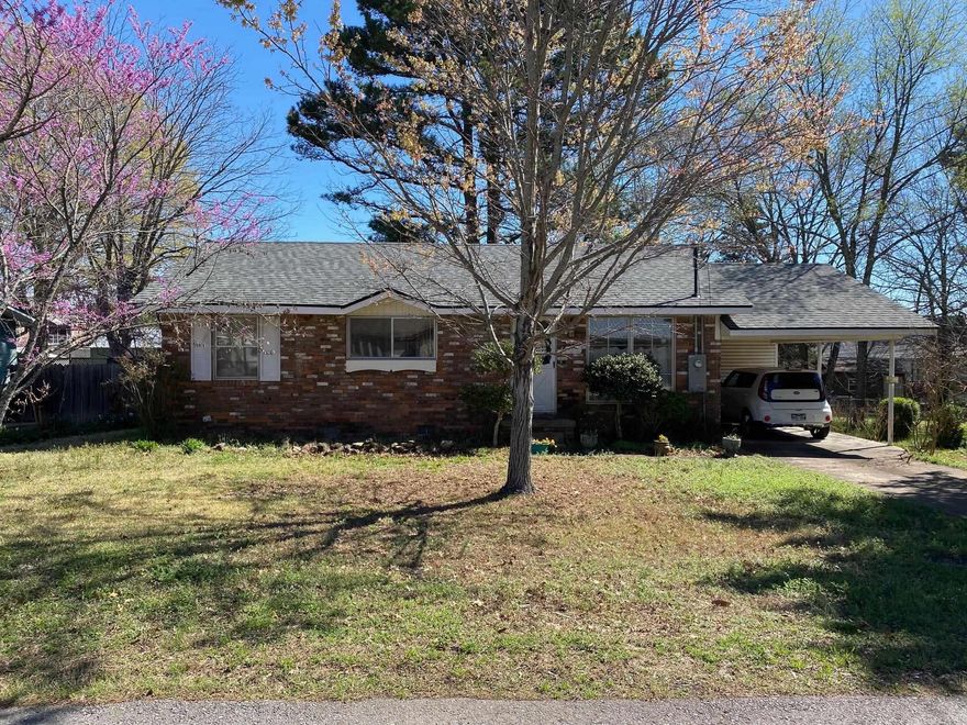 This home is perfect for that first time home buyer, retirement or investment property.  Located in the middle of Heber Springs with the school literally in your backyard, so the kids can walk to school. This home boasts original hardwood floors, five year old roof and HVAC and fenced back yard.