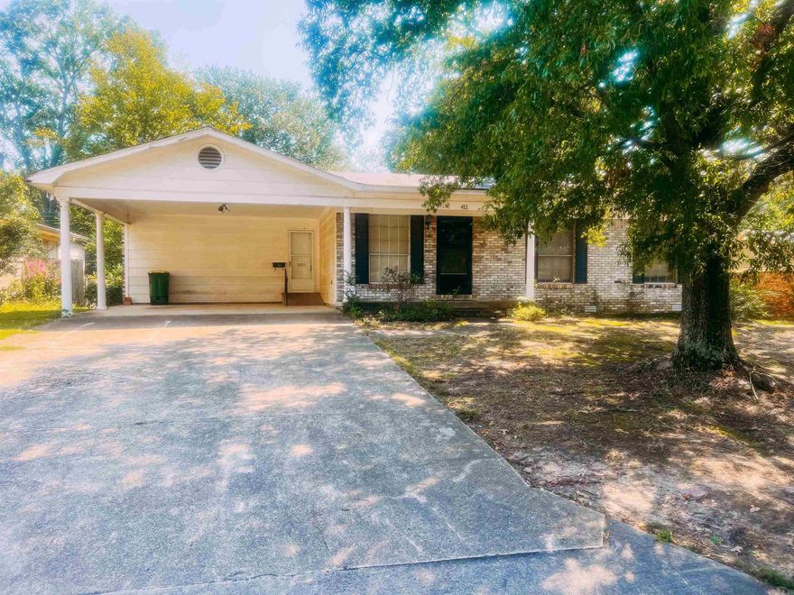 This all Brick home offers classic appeal in a prime location. Nestled in a sweet subdivision just off Markham Street. Inside you will find 3 Bedrooms, 2 baths a spacious kitchen dining area with large walk in pantry/storage. Fenced backyard with outside storage shed to add extra convenience. Priced to sell, this home is full of potential for its next owner