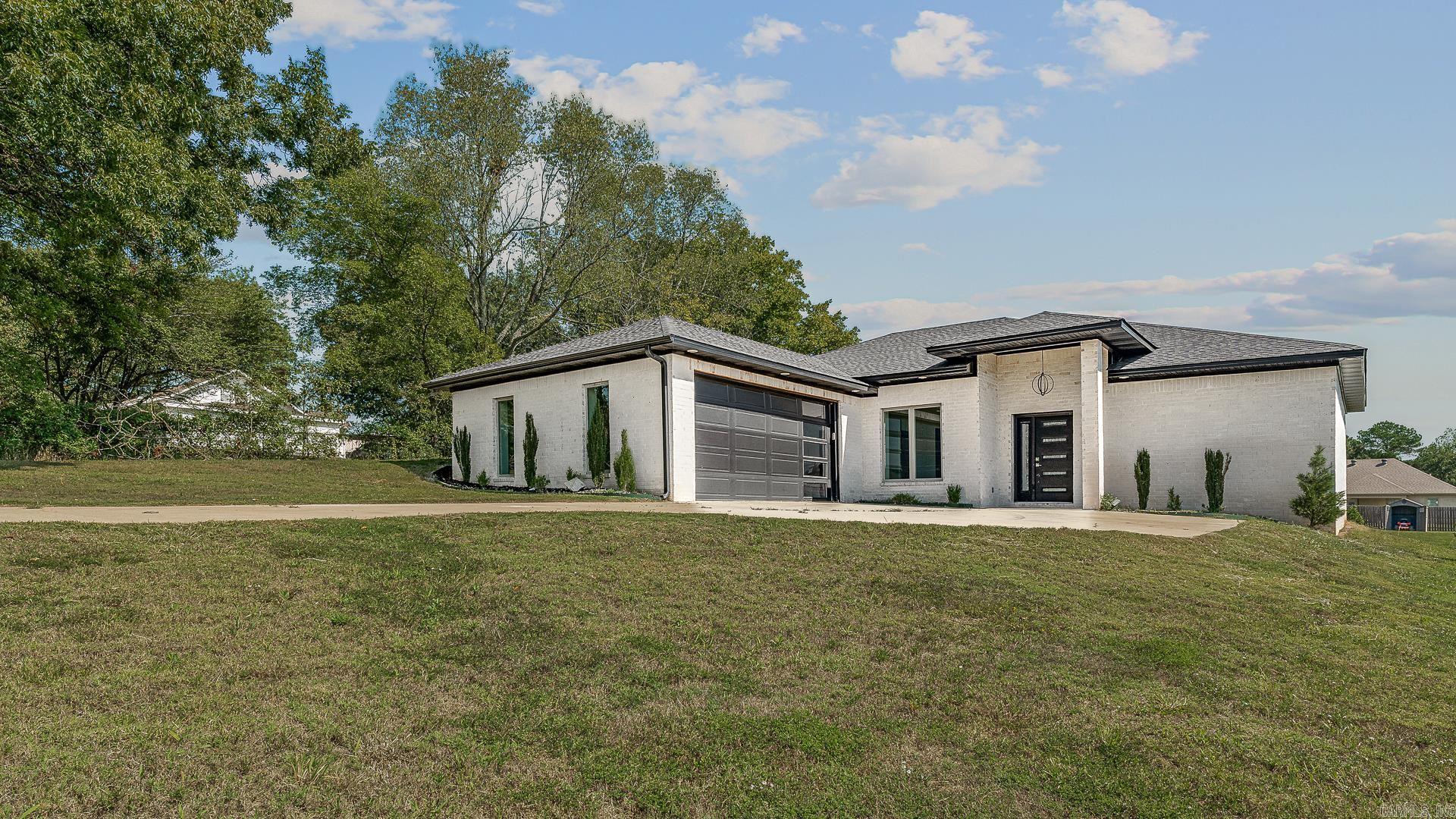 GABRIEL CROSSING - Residential