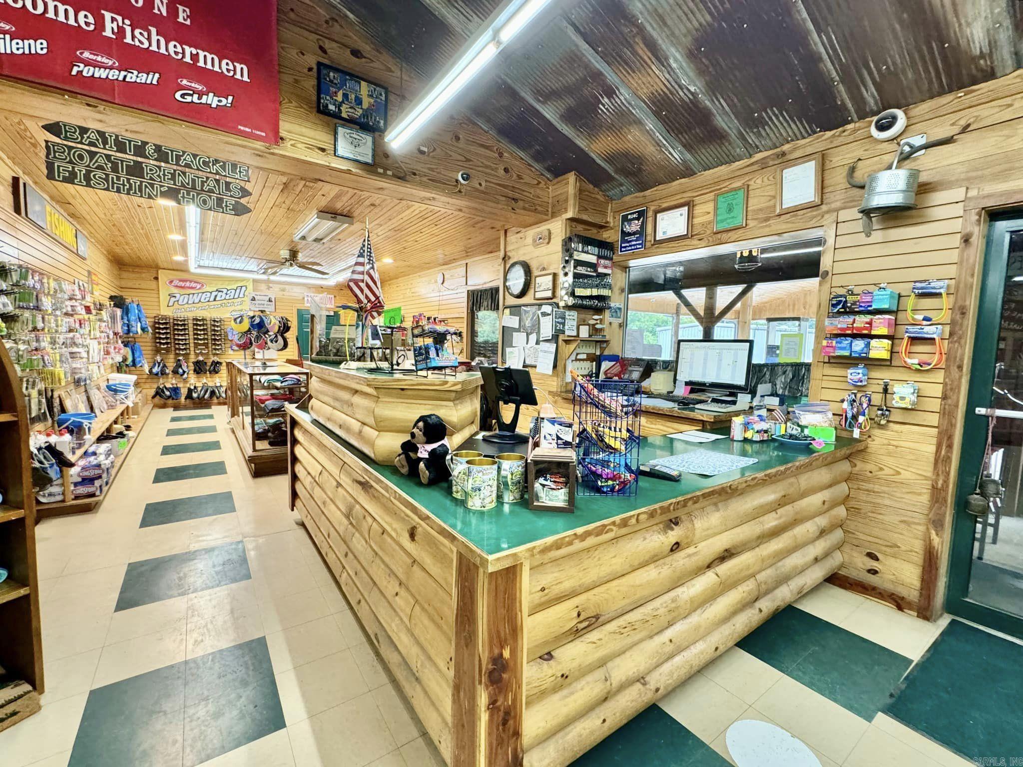 Metes & Bounds - Commercial Sale