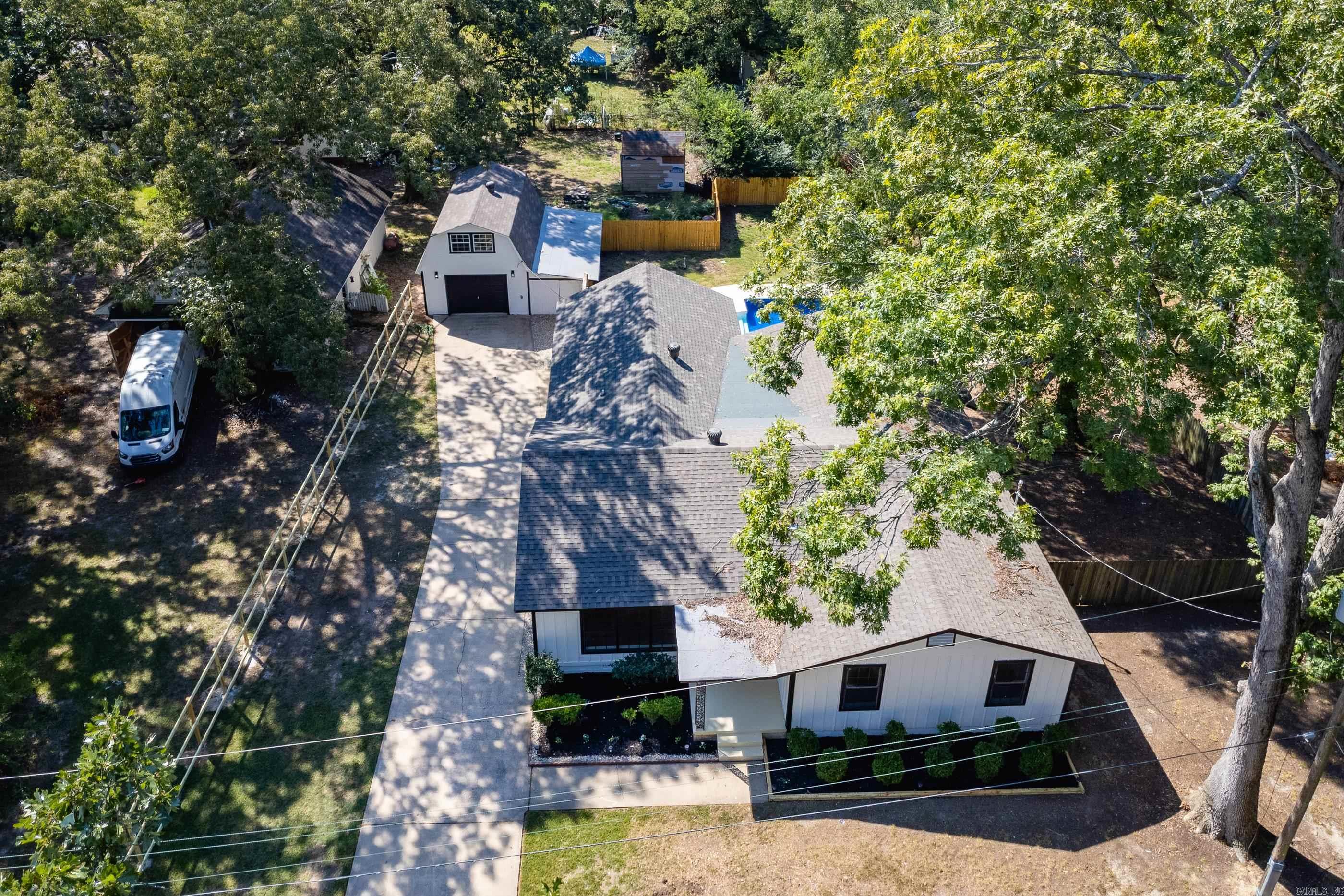 ORIGINAL TOWN-BRYANT - Residential