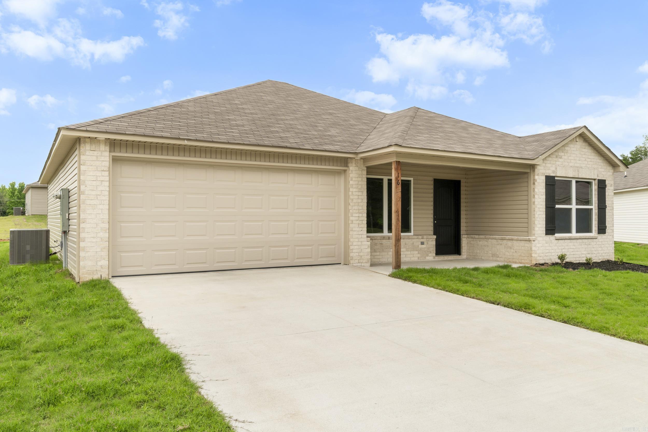 DEERFIELD ESTATES - Residential